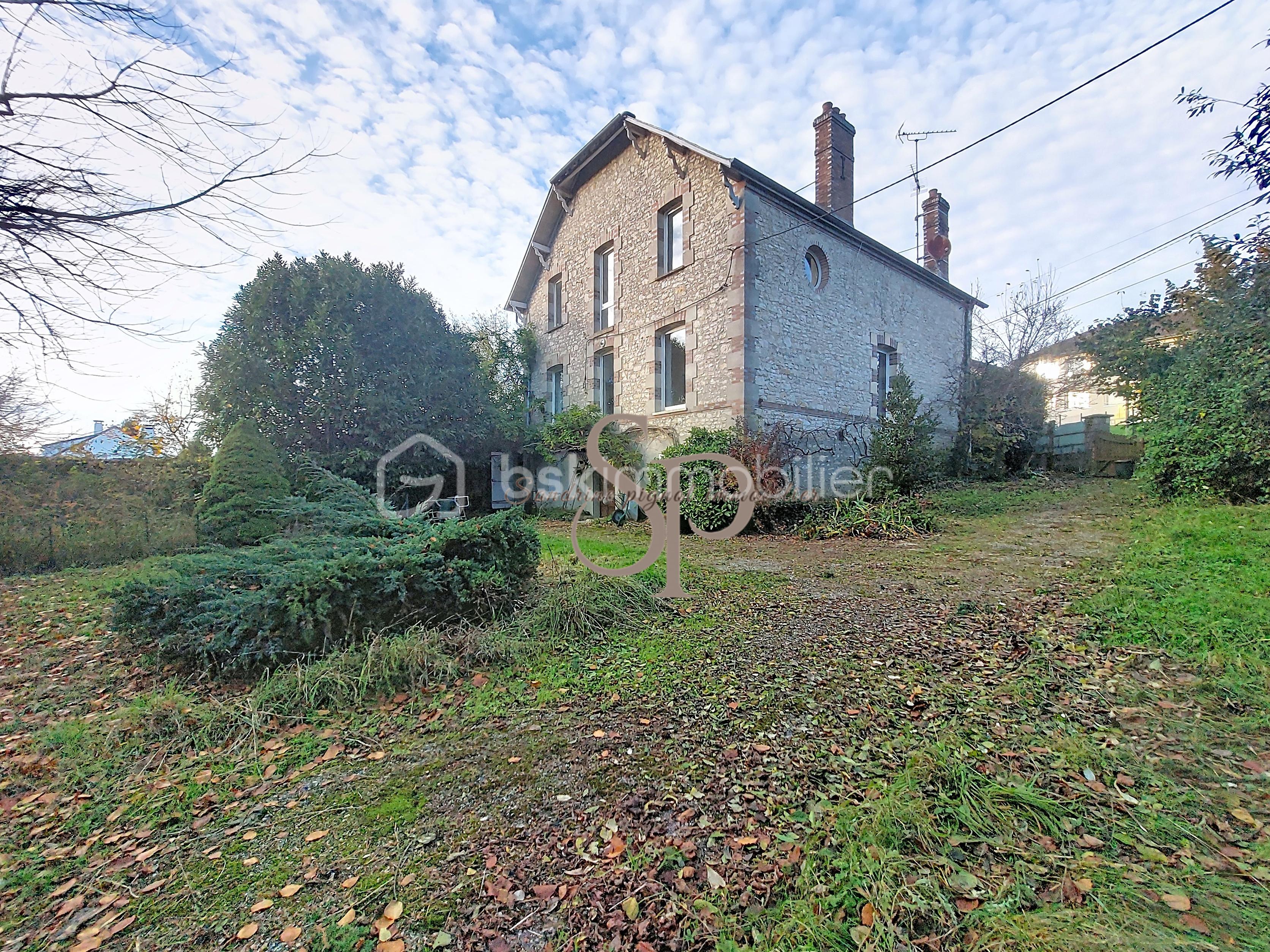 Maison en pierre de 190 m²