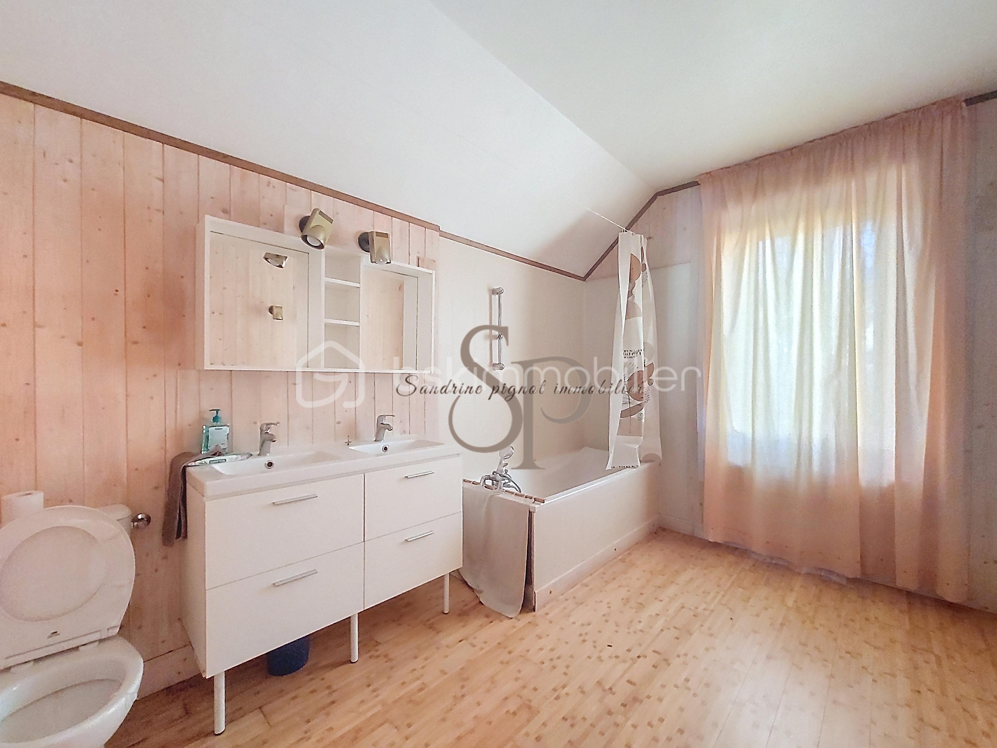 Maison en pierre de 190 m² - lorrez_00046.jpg