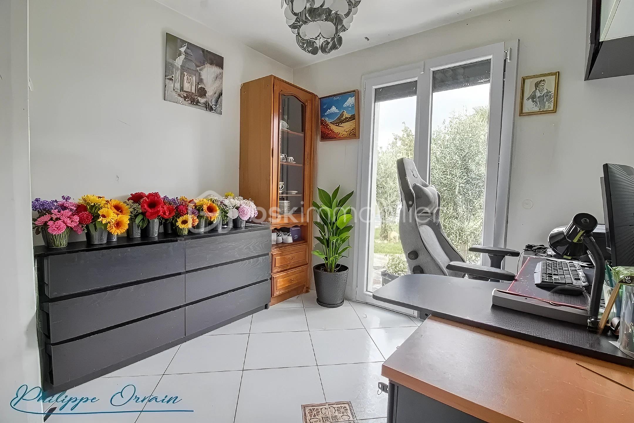 Maison de 250 m² - hoqi-815c12d032c4444ab01c6c7971abdf64.jpg