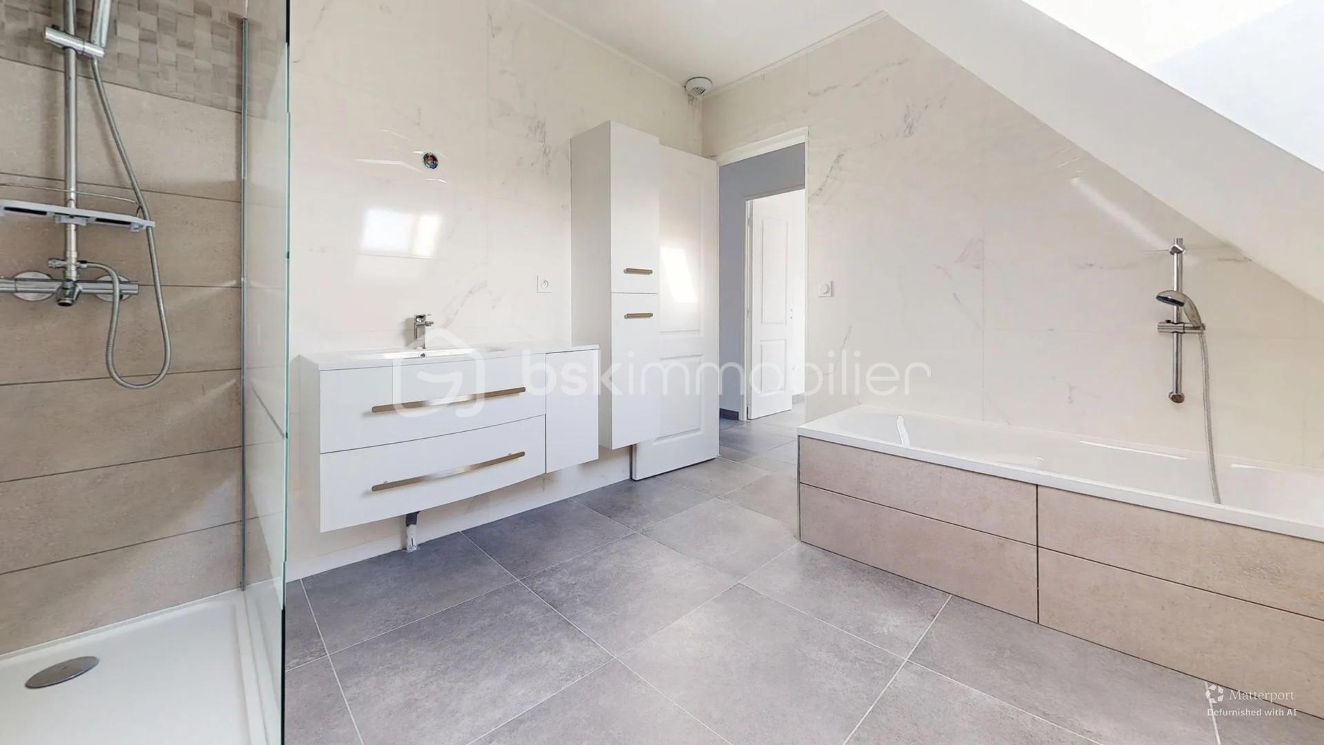 Maison de 110 m² - Bathroom.jpg