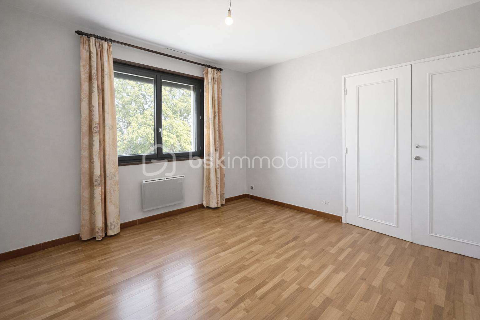 EMILIE BROCHE BSK IMMOBILIER BOURG SAINT ANDEOL 0629326964 CHAMBRE 2.png
