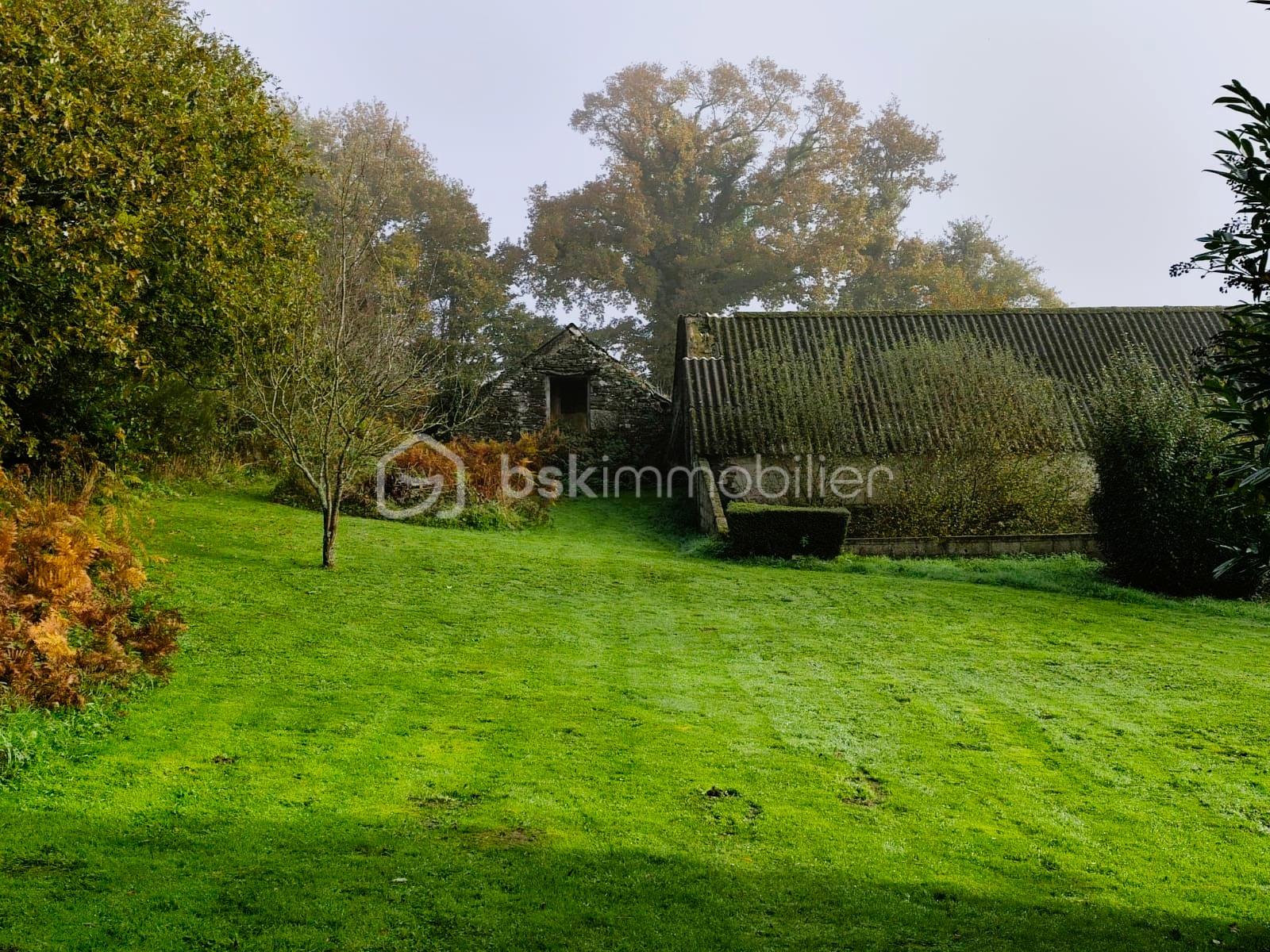 Maison de 72 m² - Jardin arrière + entrée grange.jpg