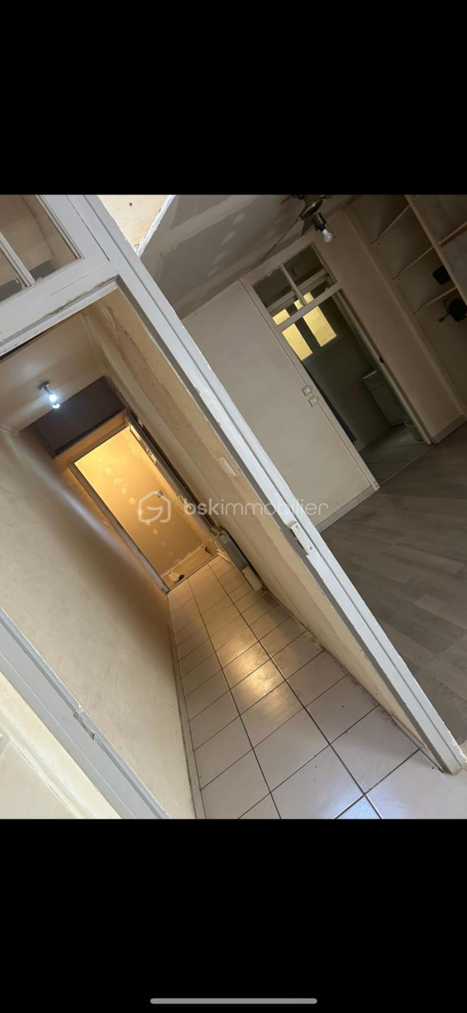 Immeuble de 250 m² - PHOTO STUDIO 3 BOUTA.JPG