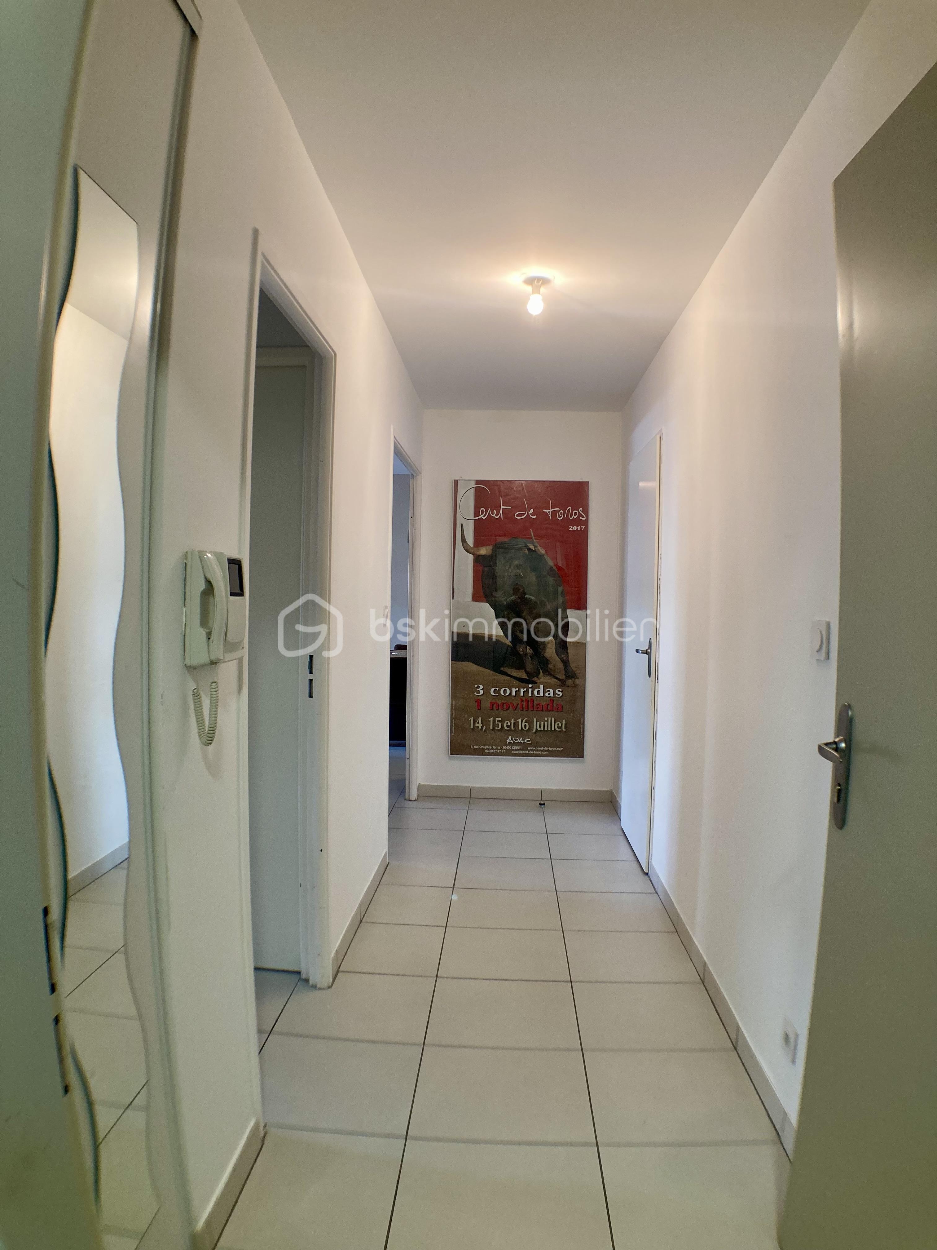 Appartement de 71,44 m² - Entree.jpg