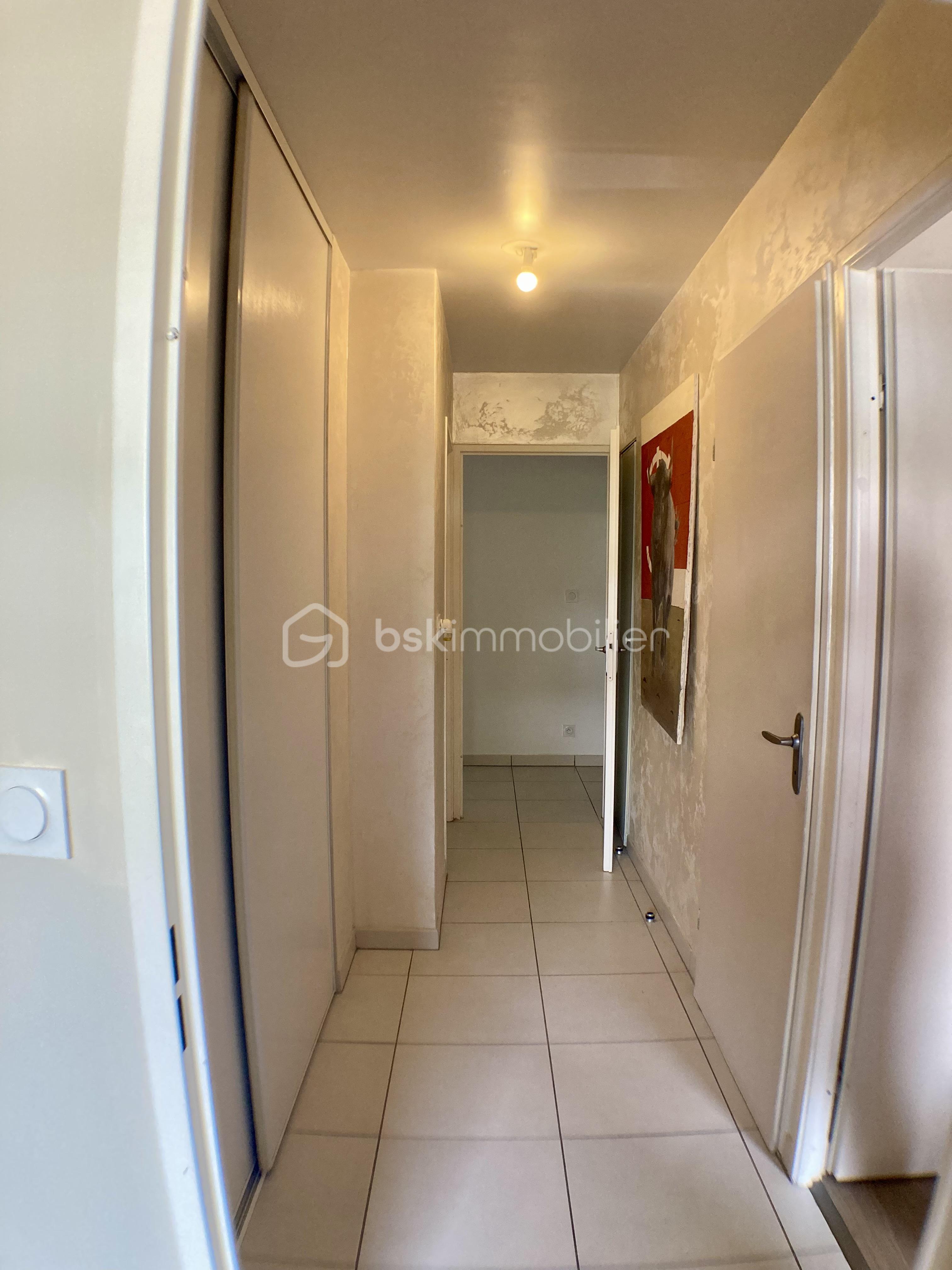 Appartement de 71,44 m² - couloir.jpg