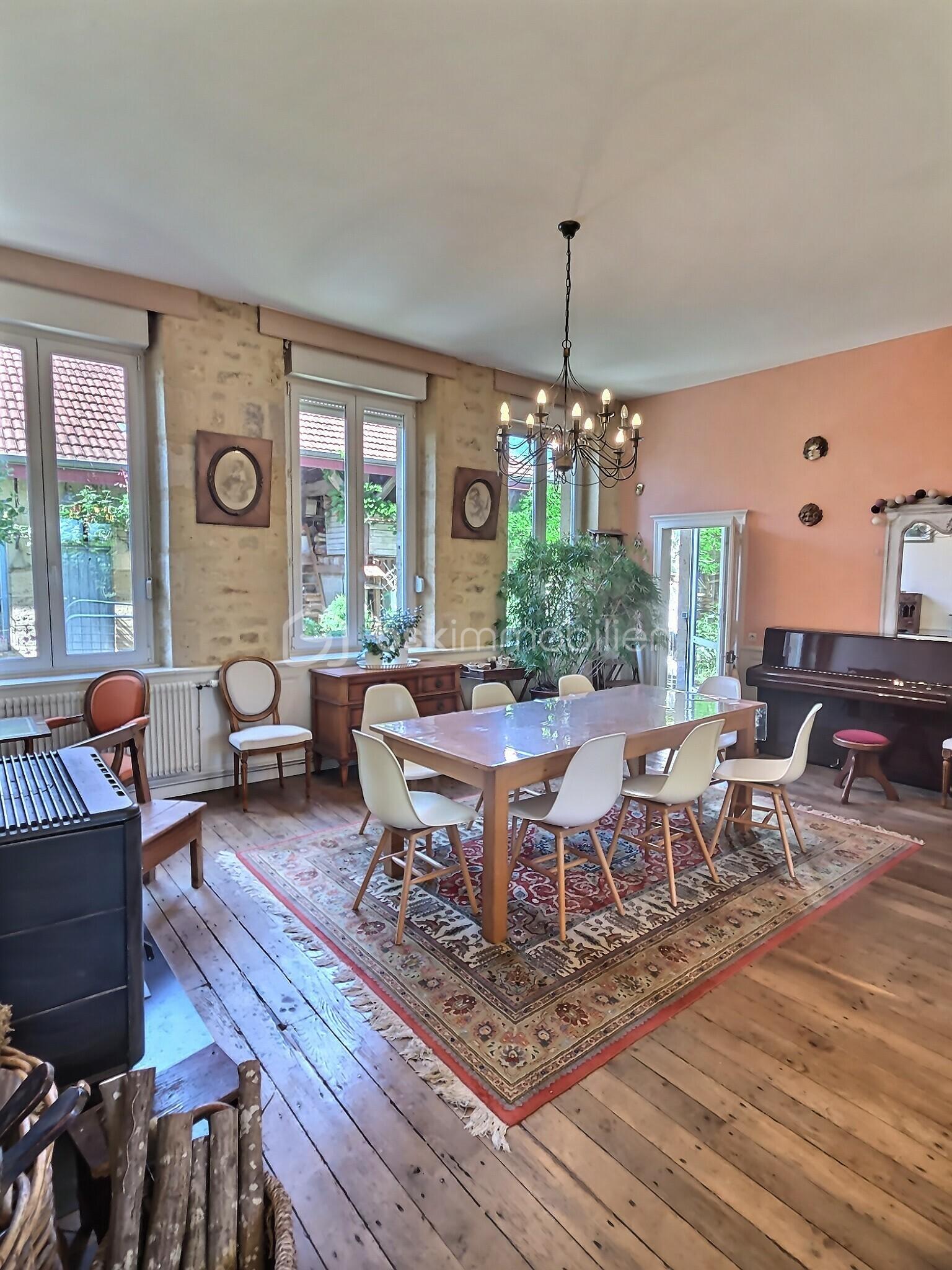 Maison de 266 m² - exposio_132889319.jpg