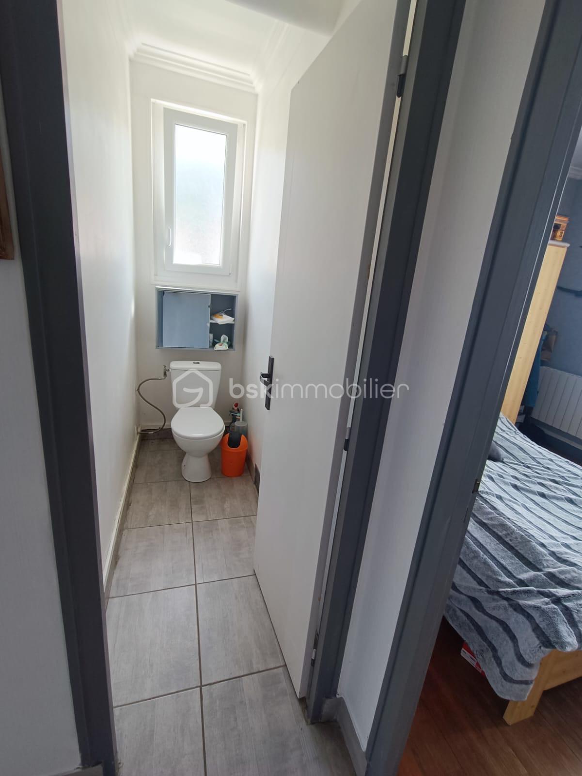 Pavillon de 180 m² - a5cbf592-faea-471b-b987-87b4fa050e0a.JPG