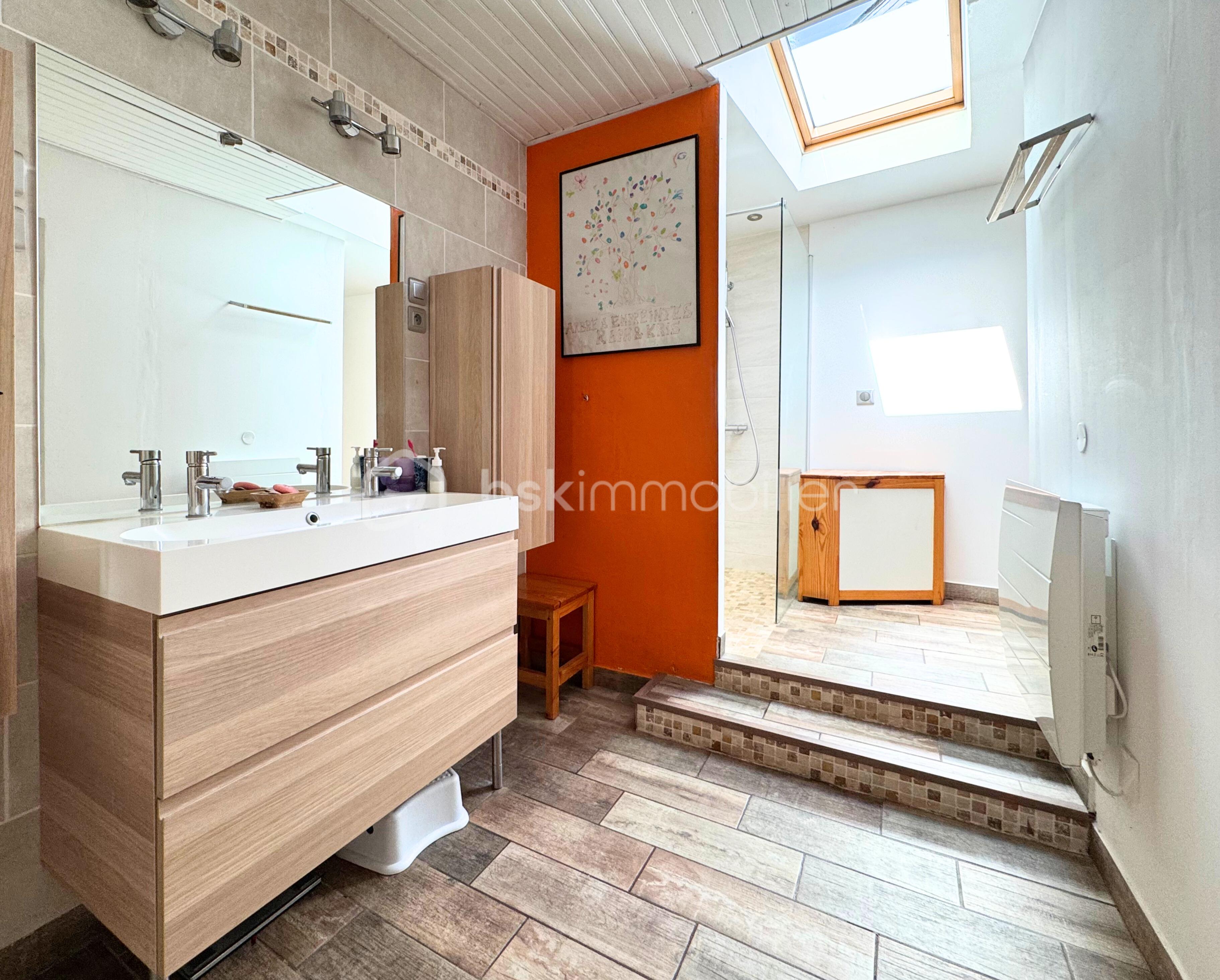 Maison de 146 m² - 8.Salle d'eau duRDC.jpg