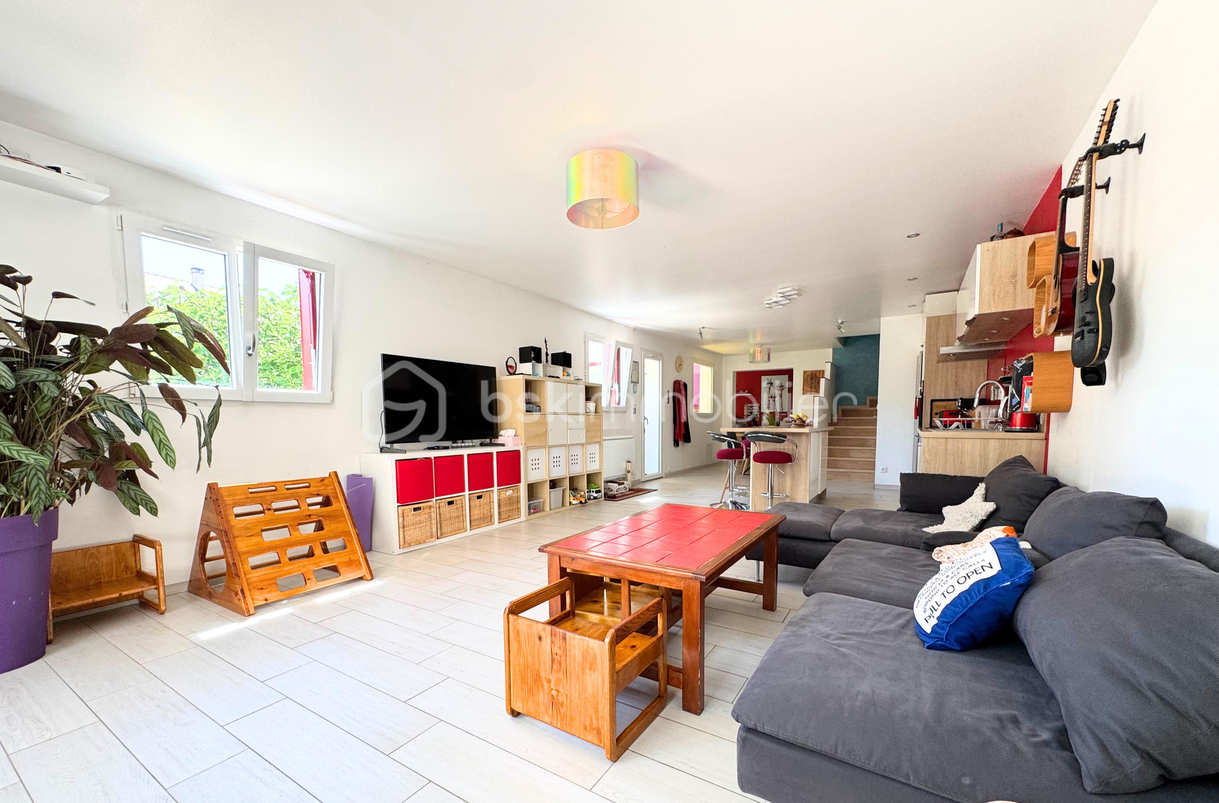 Maison de 146 m² - 6.séjour canva.jpg