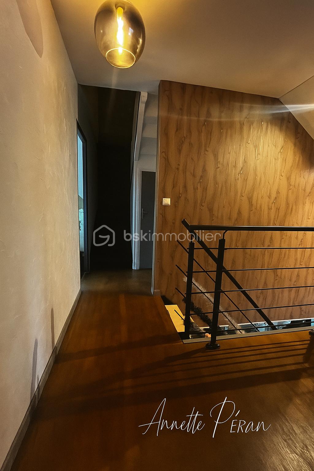 Maison de ville de 140 m² - A35978DE-908A-4B06-8CA2-780B1AD1EB05.png