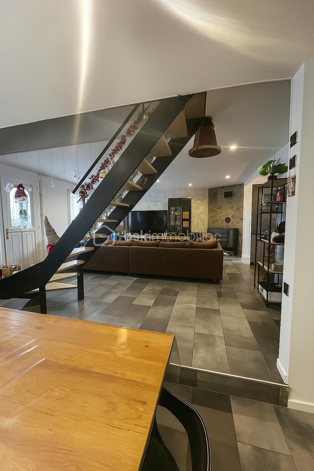 Maison de ville de 140 m² - 1093C487-54F6-4732-9198-901A5DFC397A.png