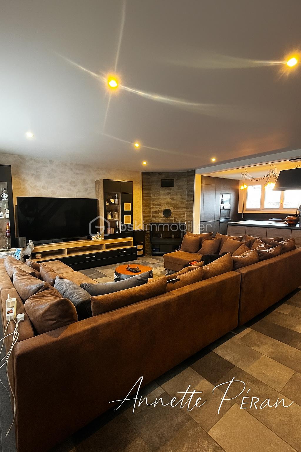 Maison de ville de 140 m² - D29F2191-8677-4223-A856-A70AB0452C0C.png