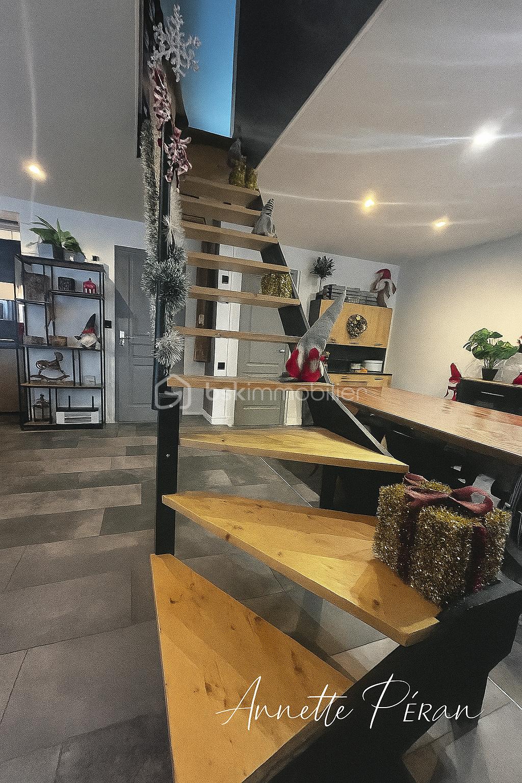 Maison de ville de 140 m² - F316A153-766E-4DF1-B593-497C4E2D8575.png