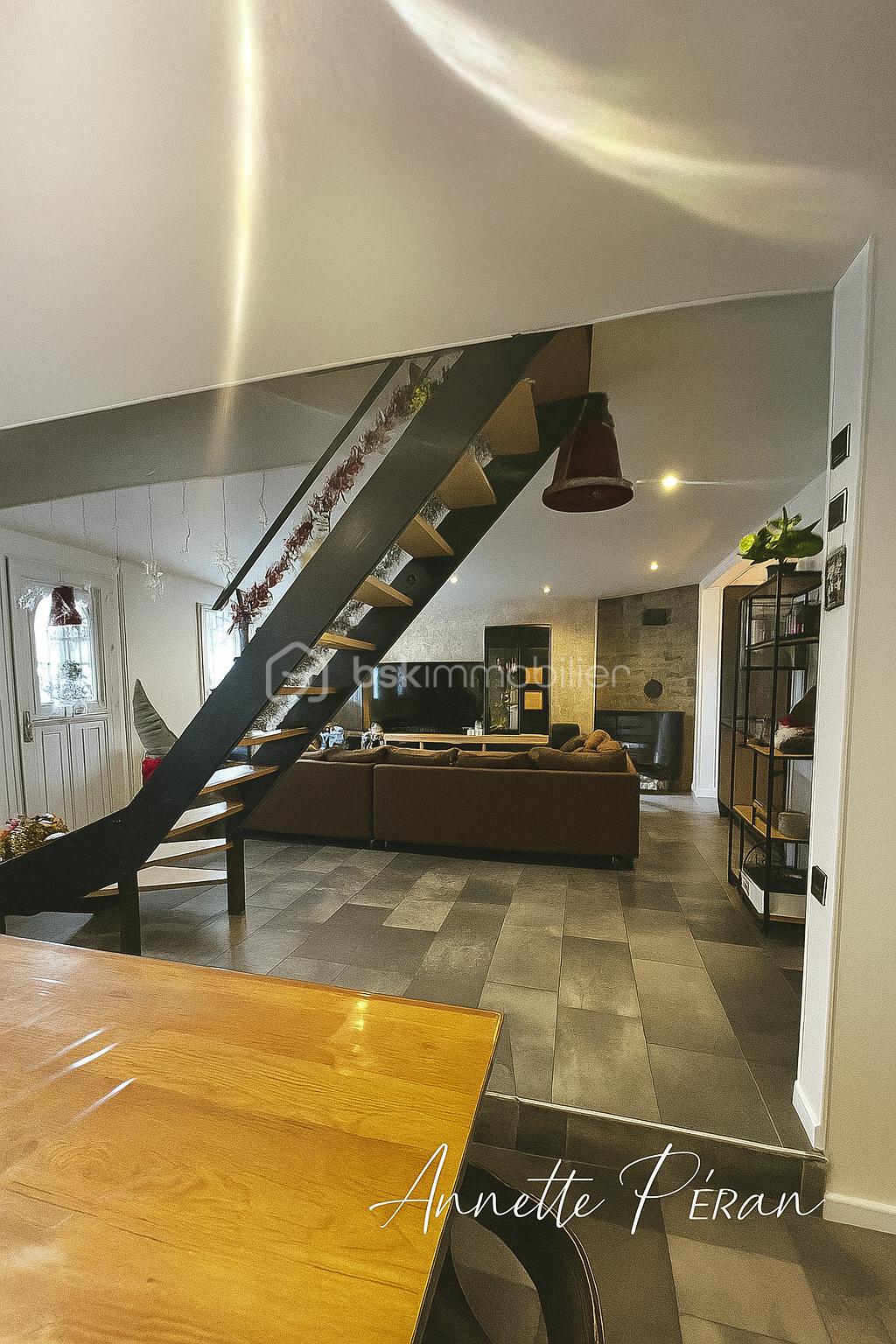 Maison de ville de 140 m² - 63A9A659-6F61-4AB3-BA67-3260FFDB26A6.png