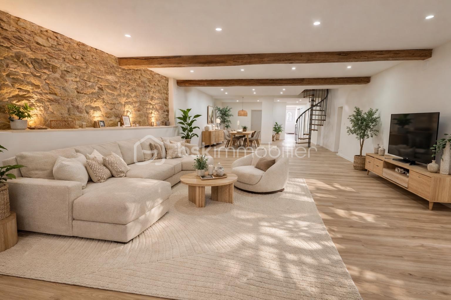 Salon lumineux et aménagé avec élégance.png