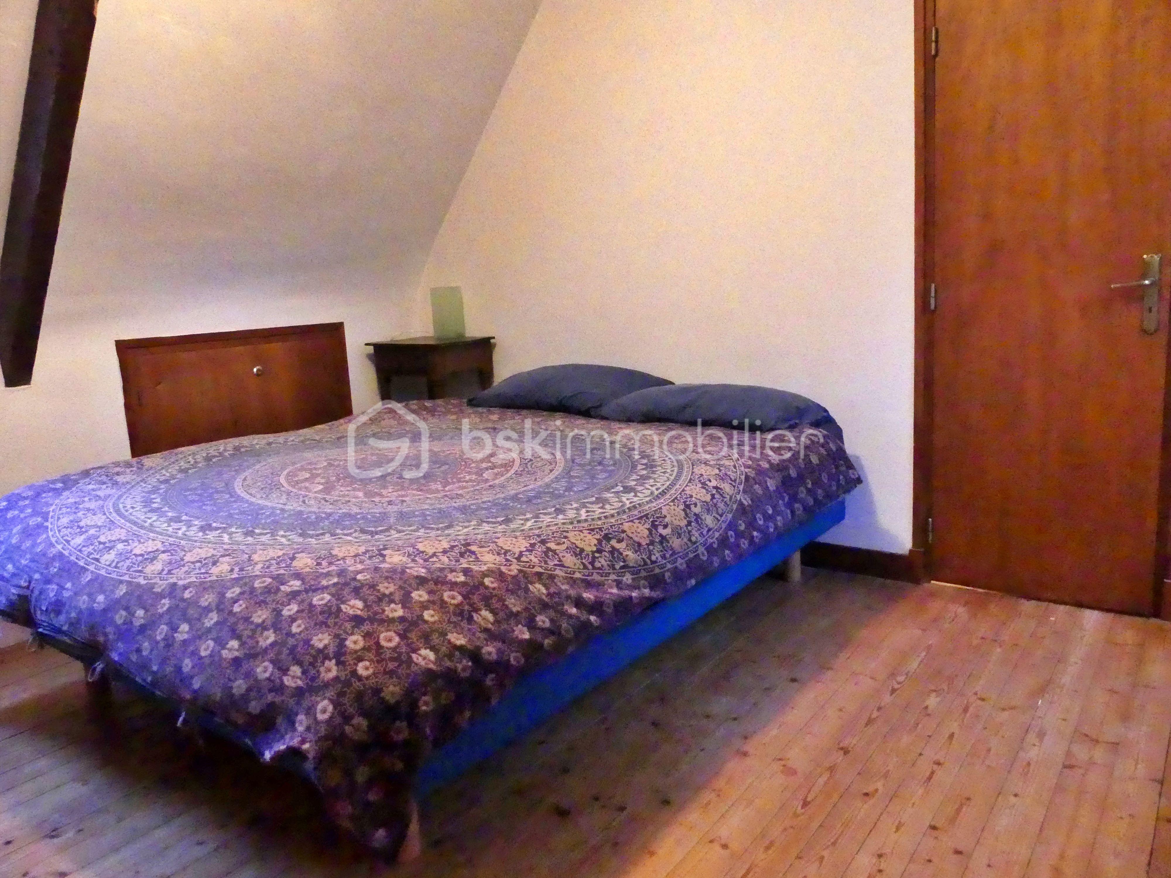 Maison longere de 261 m² - chambre 3 escalier 2.JPG