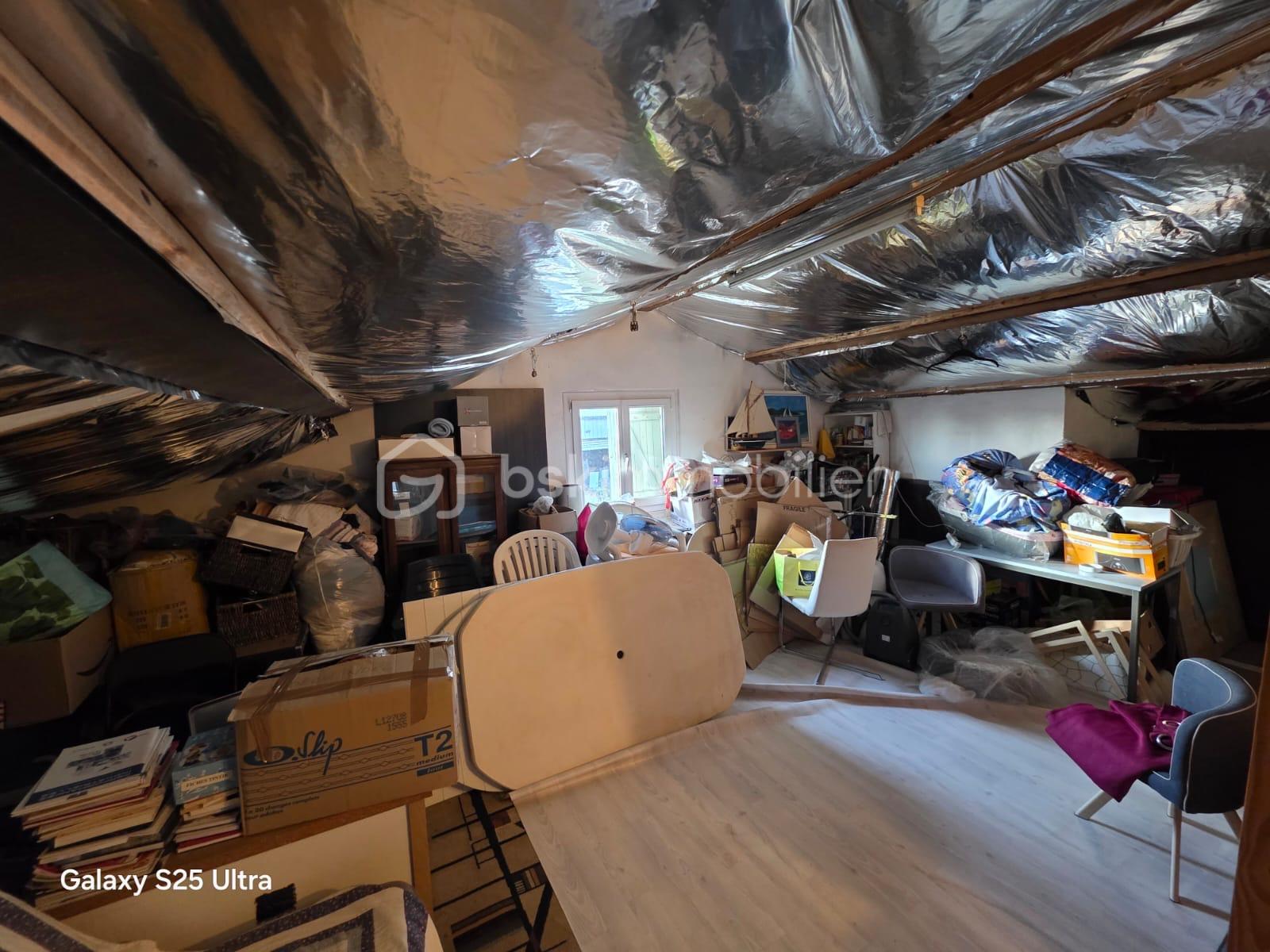 Local d'activités de 115 m² - PHOTO-2026-01-15-19-23-47.jpg