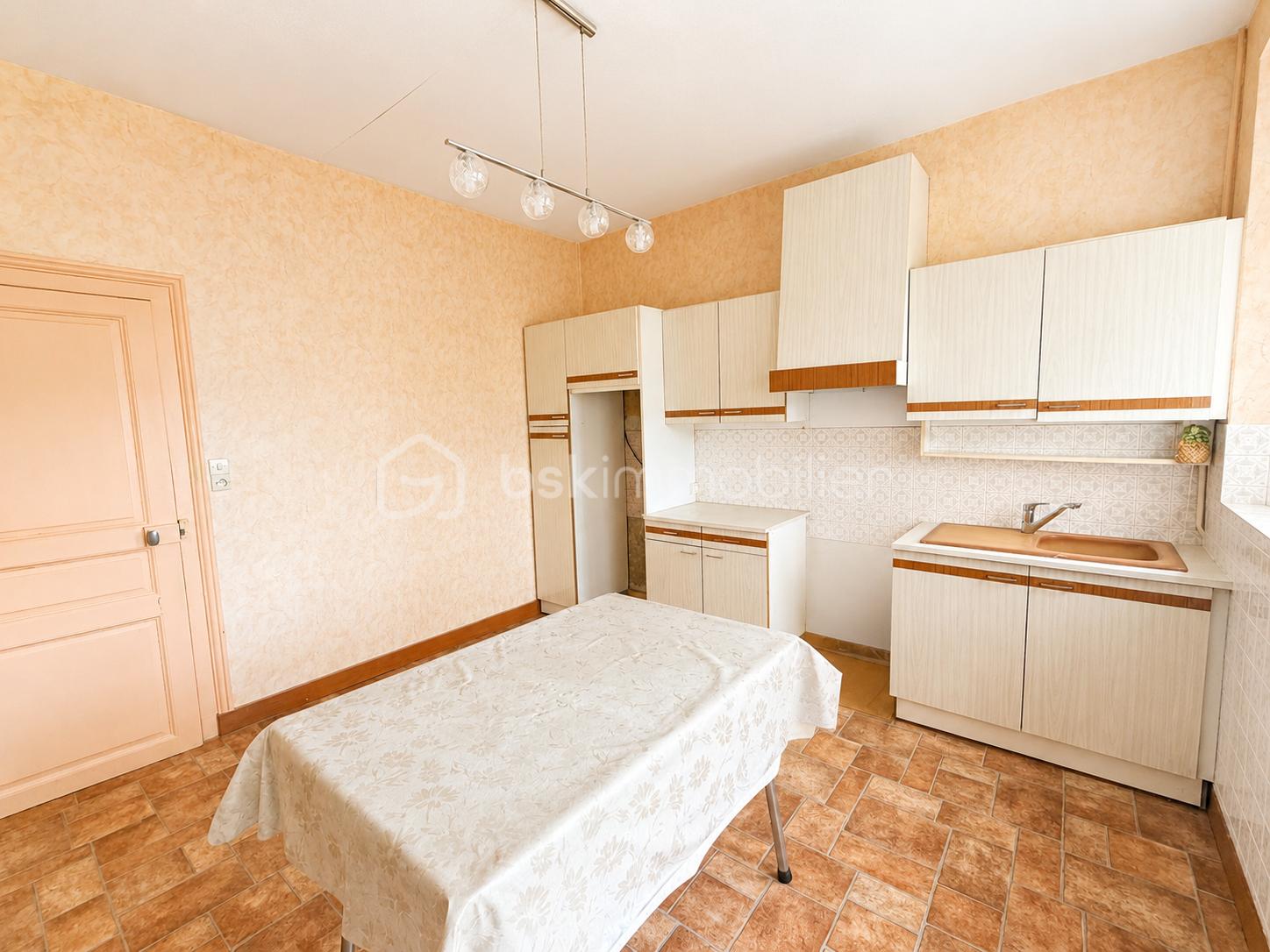 MOUSSET 3D82BDCF-DD89-4174-B07E-EB7A5F2ABB08 2.PNG