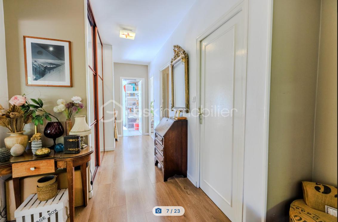 Maison de 140 m² - couloir.png