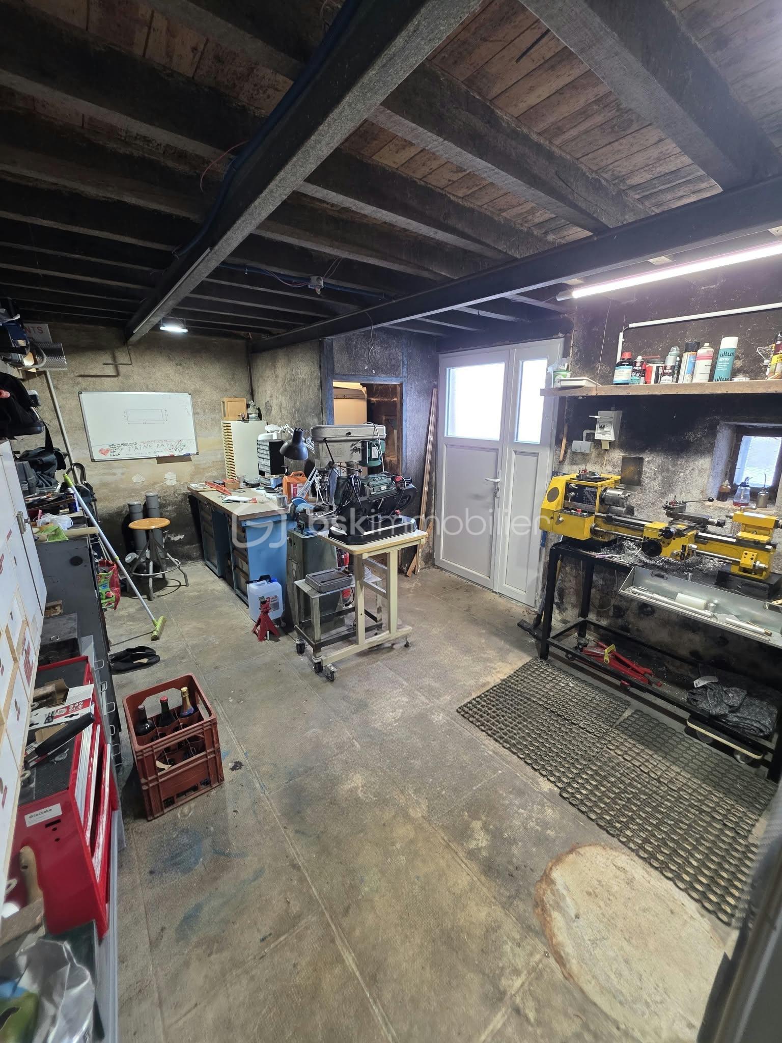 0c05532c-d889-47ff-88d2-619bb585ad1e.jpg