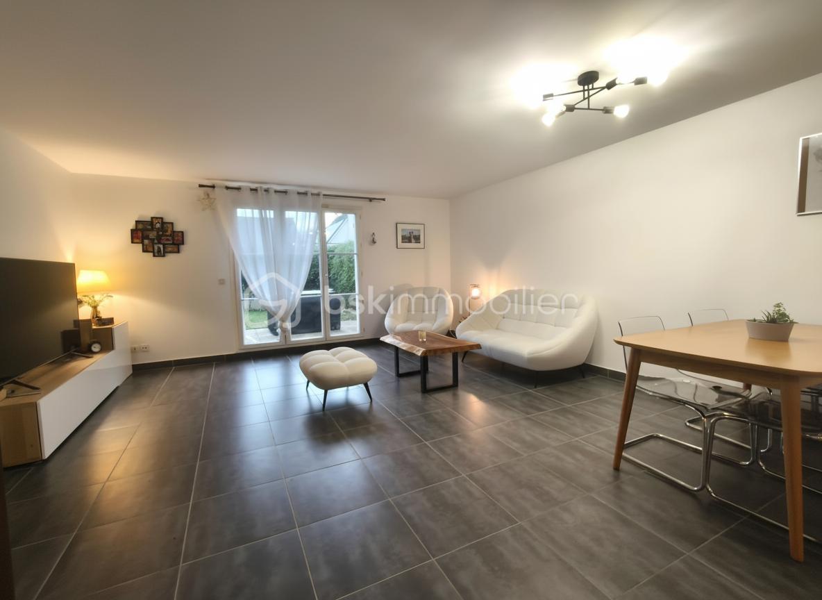 Maison de 101 m² - salon4.jpg