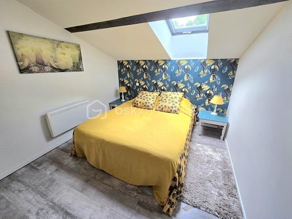 Corps de ferme de 280 m² - Chambre 1.jpg