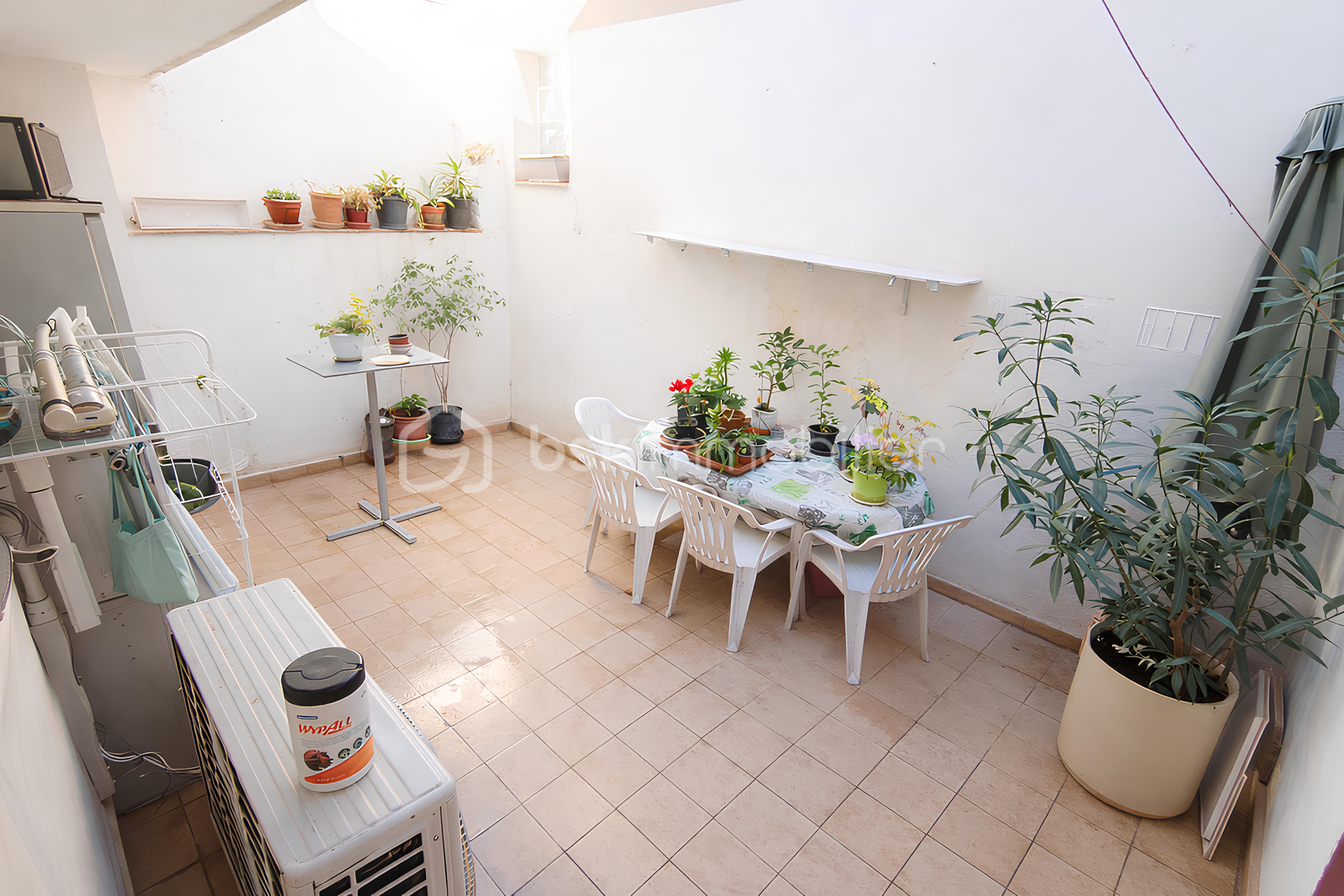 9 T2 400 RDC - Cours bis.png