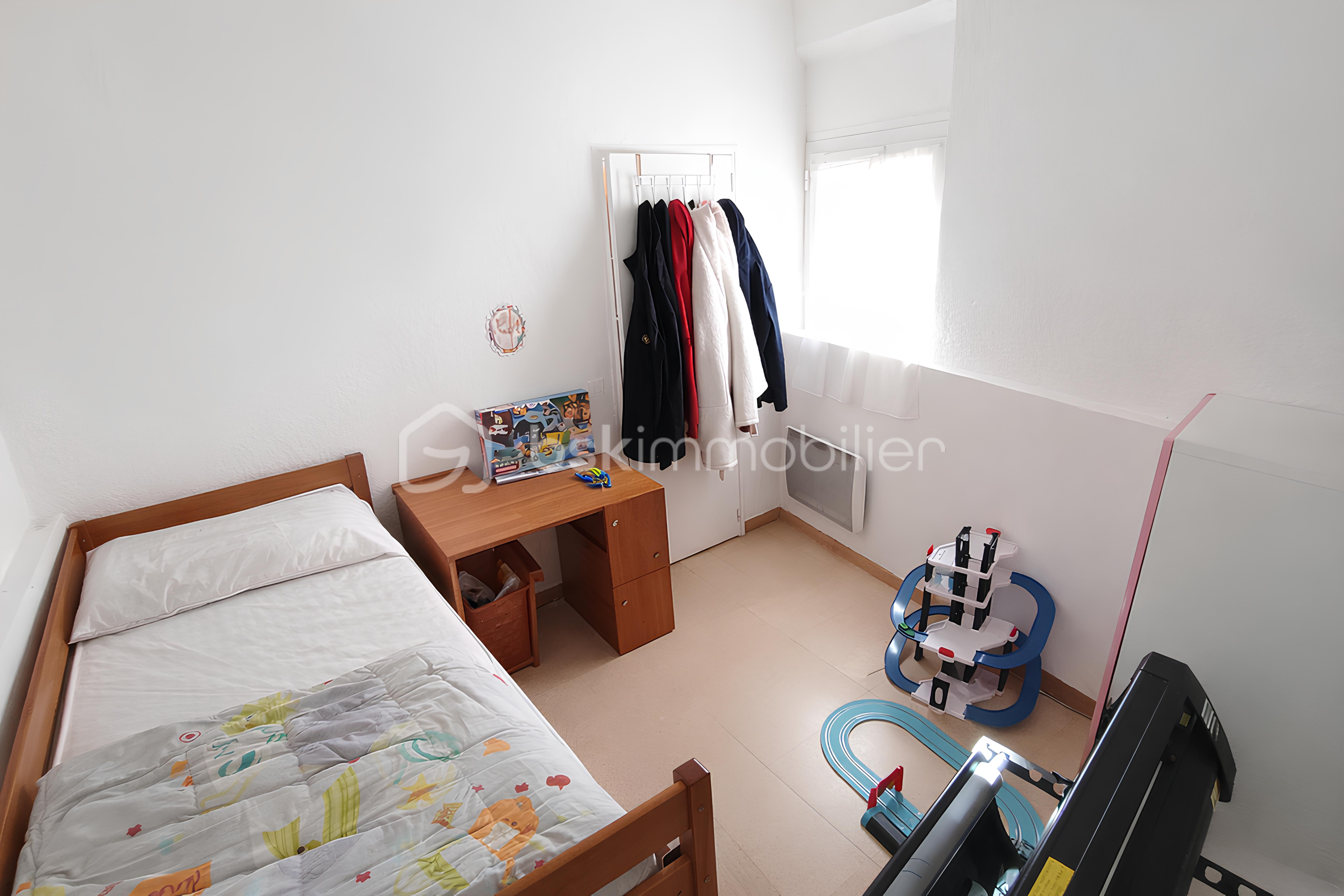 27 T3 390 RDC - Chambre B.png