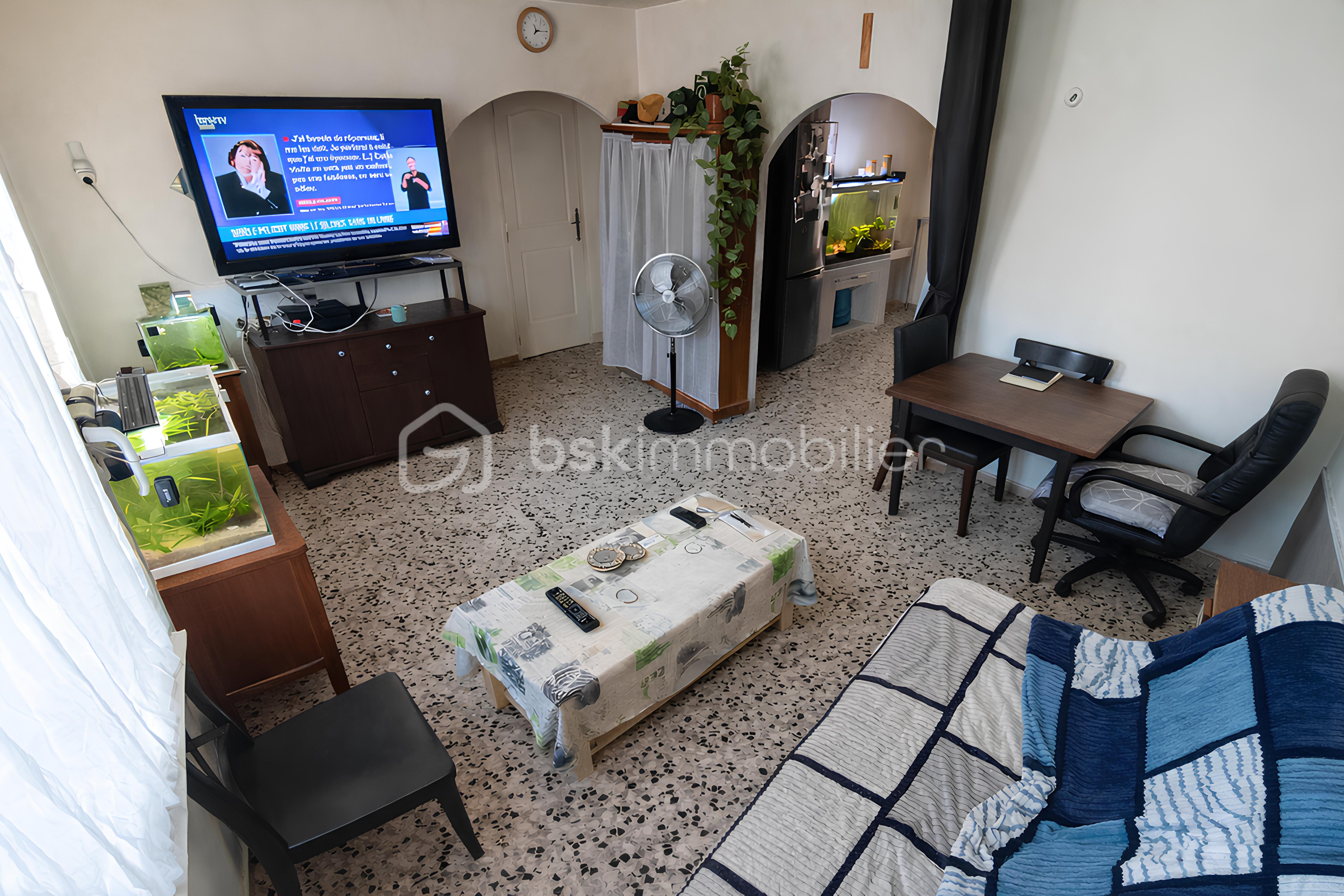 11 T2 400 RDC - séjour bis b.png