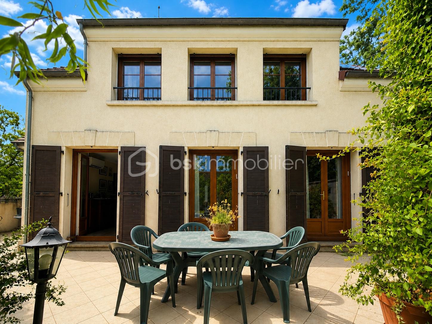 Maison 8 pièces 160 m² · à Brunoy · 160 m² · 520 000 €