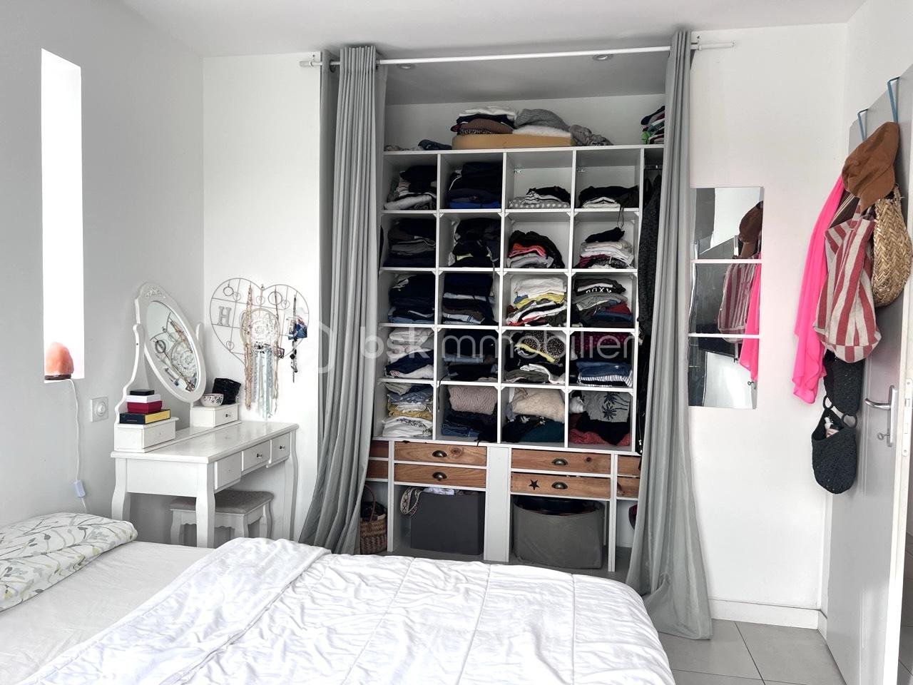 Bastide de 92 m² - dressing.jpeg