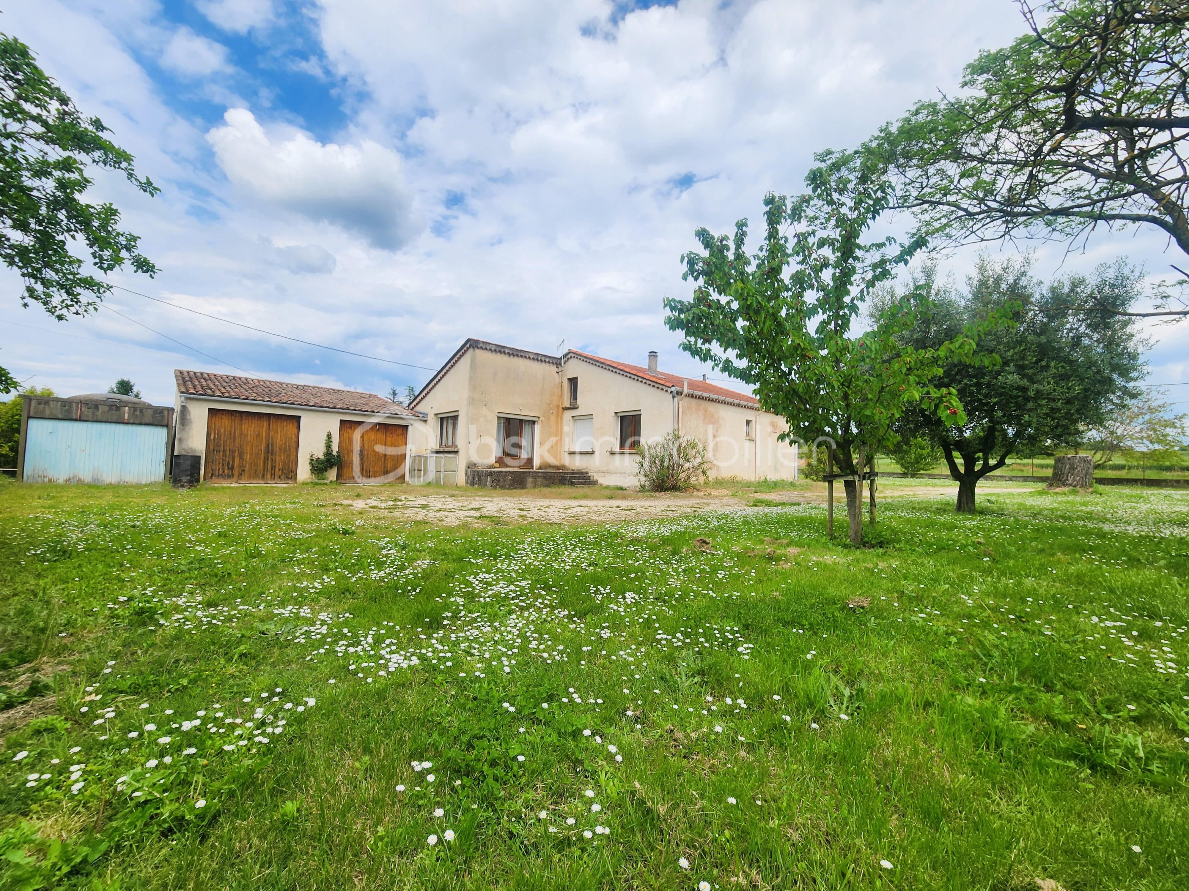 Maison traditionnelle de 114 m² - 2 Ext façade Ouest sud.jpg