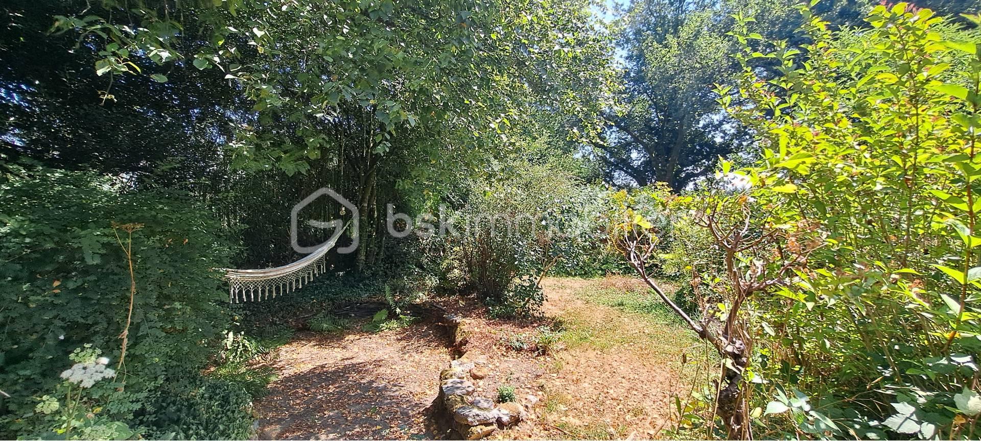 jardin avec hamac.jpg