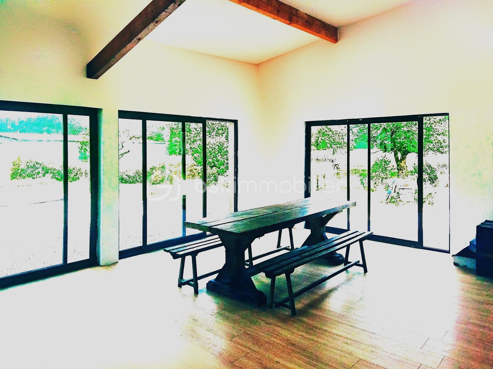 Maison de 215 m² - c86b4-IMG-fdcc6_1747466661-2.jpg