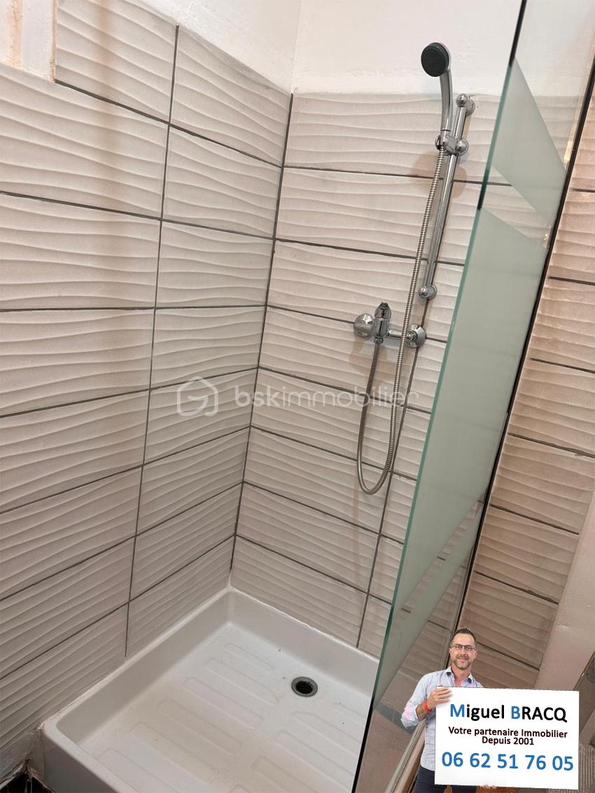 Immeuble de 120 m² - 8aeaa831-664e-43b4-b358-aea0ff478fb1.jpg