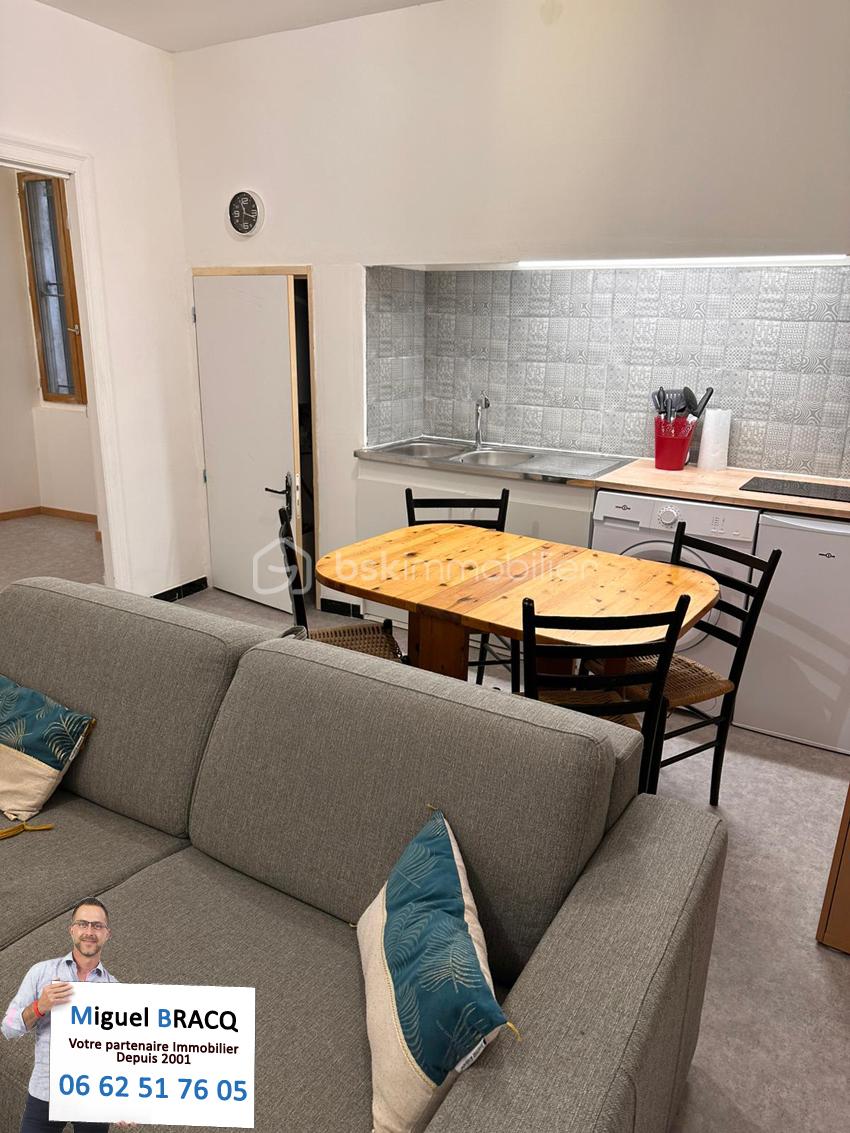 Immeuble de 120 m² - 6dd9ed90-ebef-4bdb-8e77-a5c1cc411b17.jpg