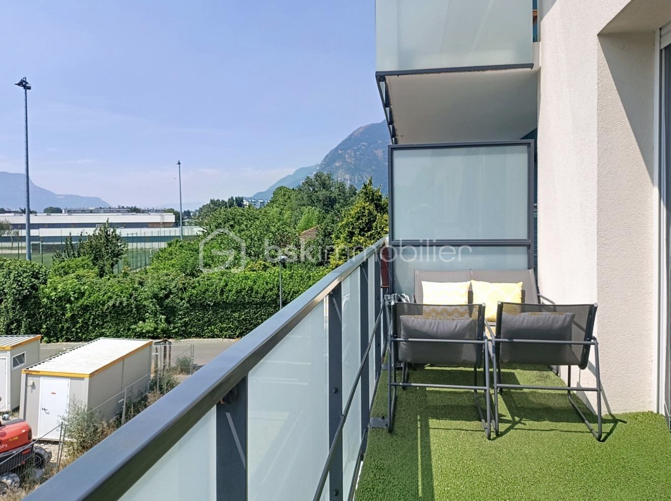 Appartement St Martin le Vinoux Balcon montagne.jpg