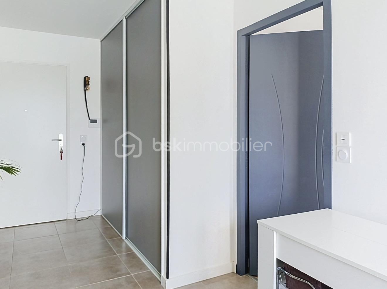 Appartement St Martin le Vinoux Photo Hall.jpg