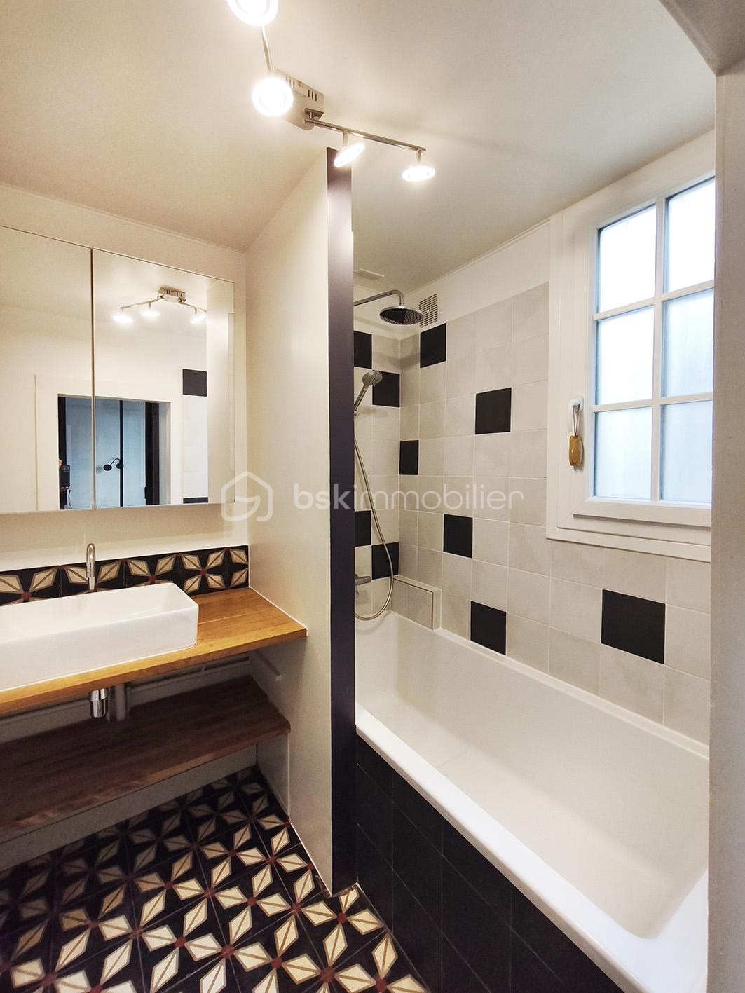 Appartement de 66 m² - SdB 01.jpg