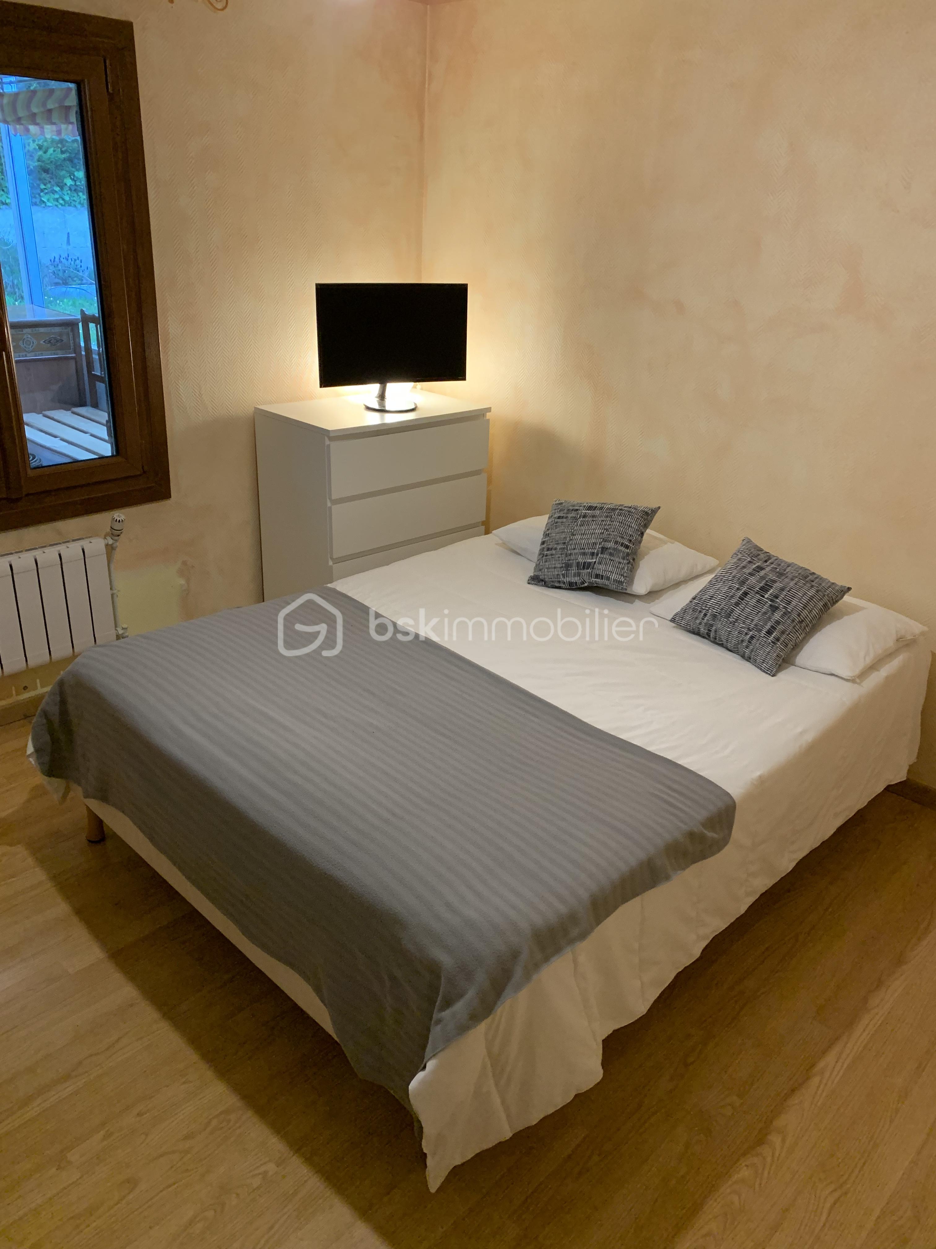 Maison de 191 m² - chambre 6.JPG