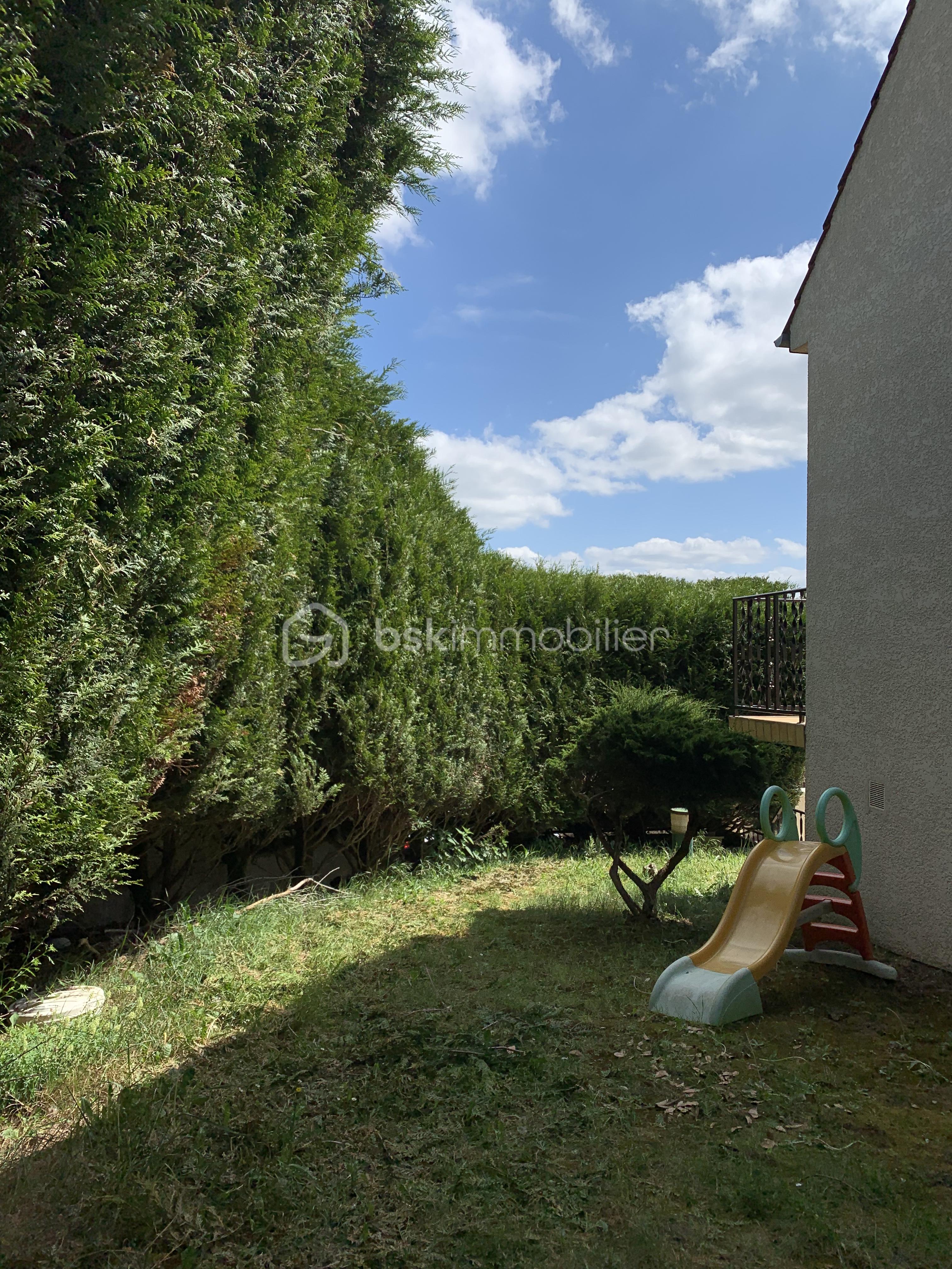 Maison de 191 m² - jardin.JPG