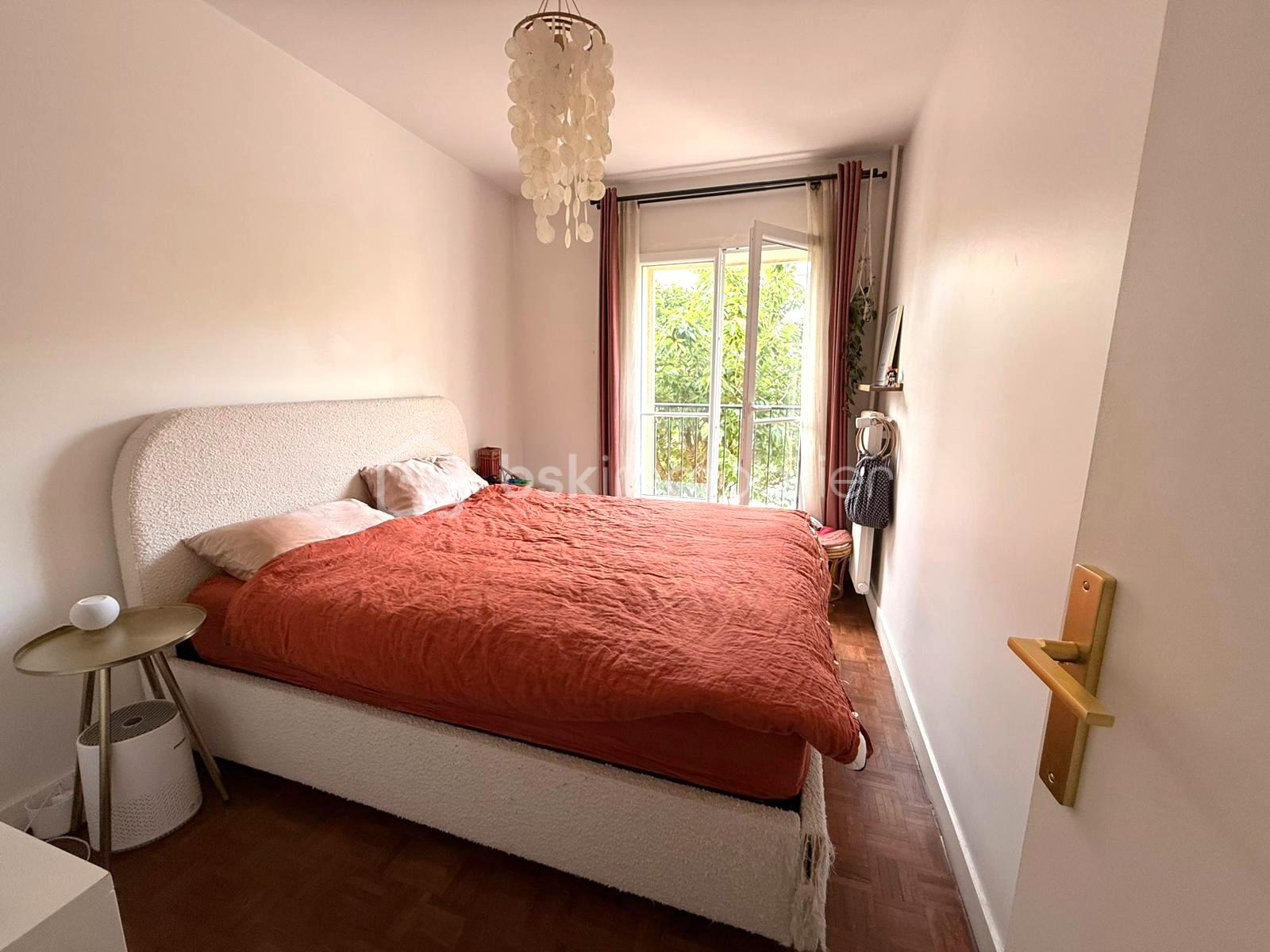 Photo chambre parents annonce combessie.jpg