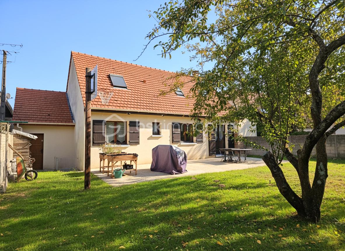 Maison traditionnelle de 105 m² - EXt-terrasse.jpg