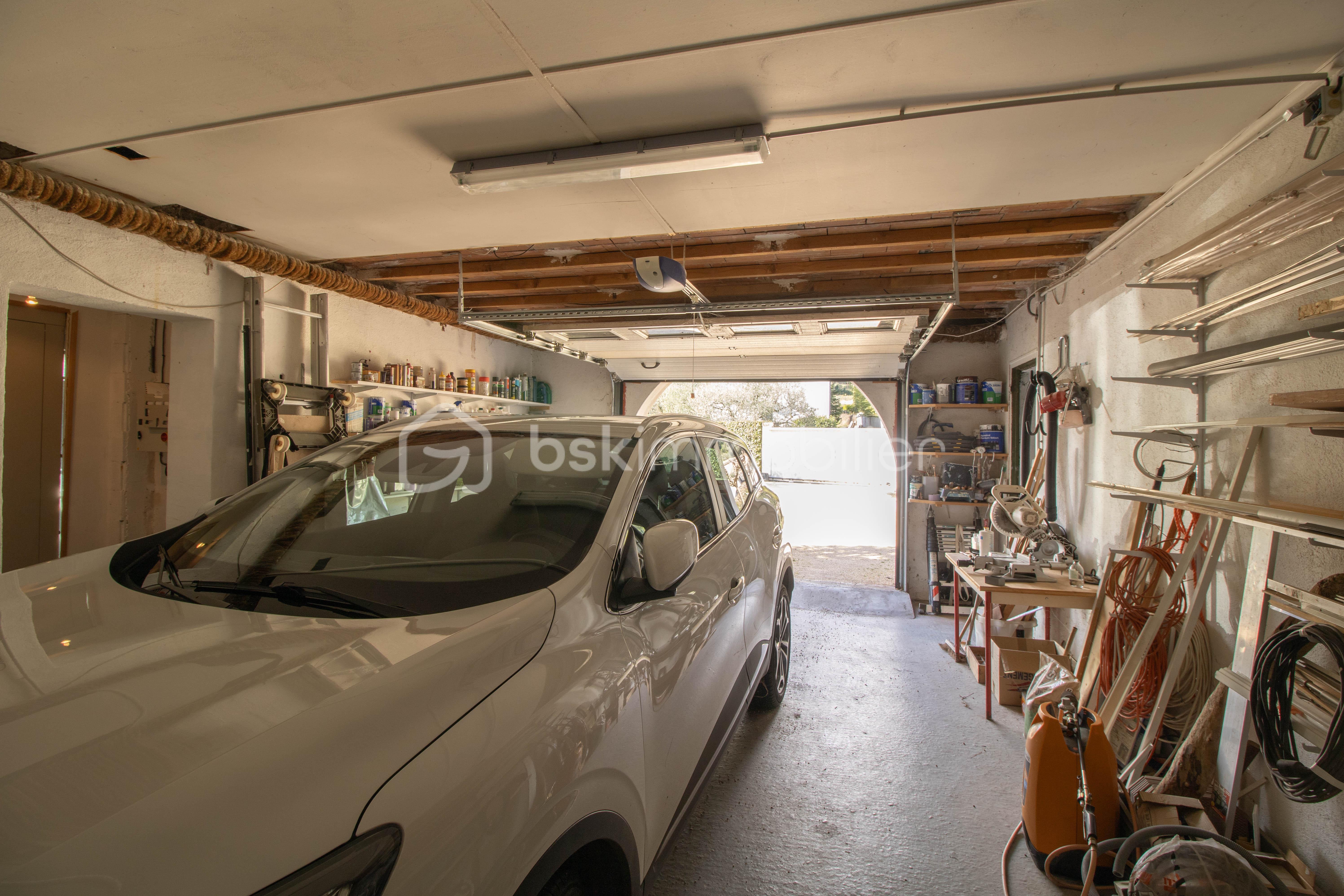 Propriete de 255 m² - rdc garage 1.jpg