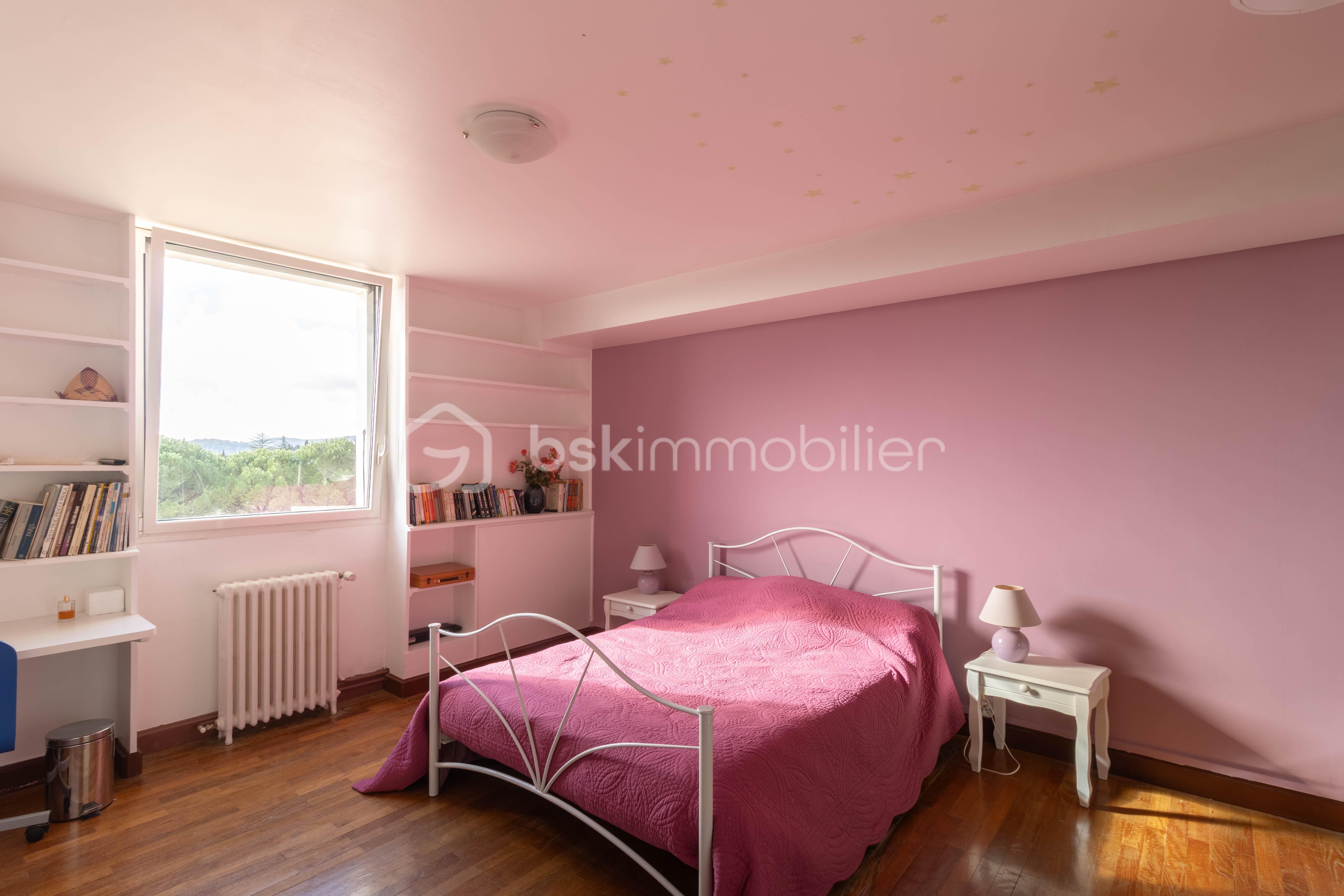 Propriete de 255 m² - ch5 2eme.jpg