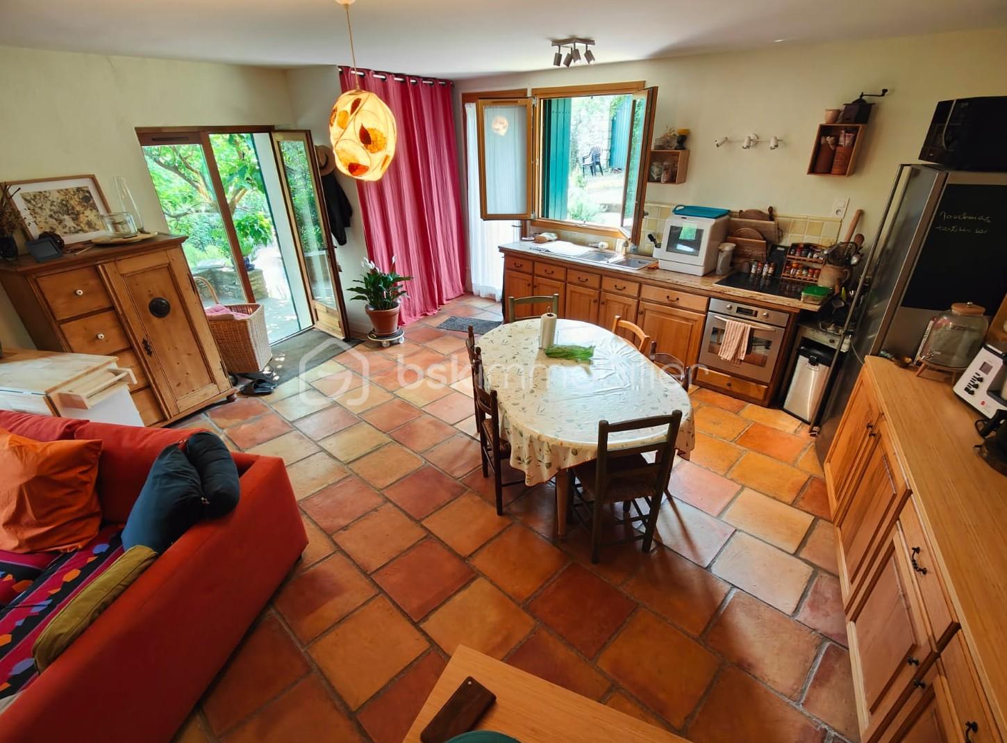 Maison en pierre de 100 m² - IMG-20250822-WA0073.jpg
