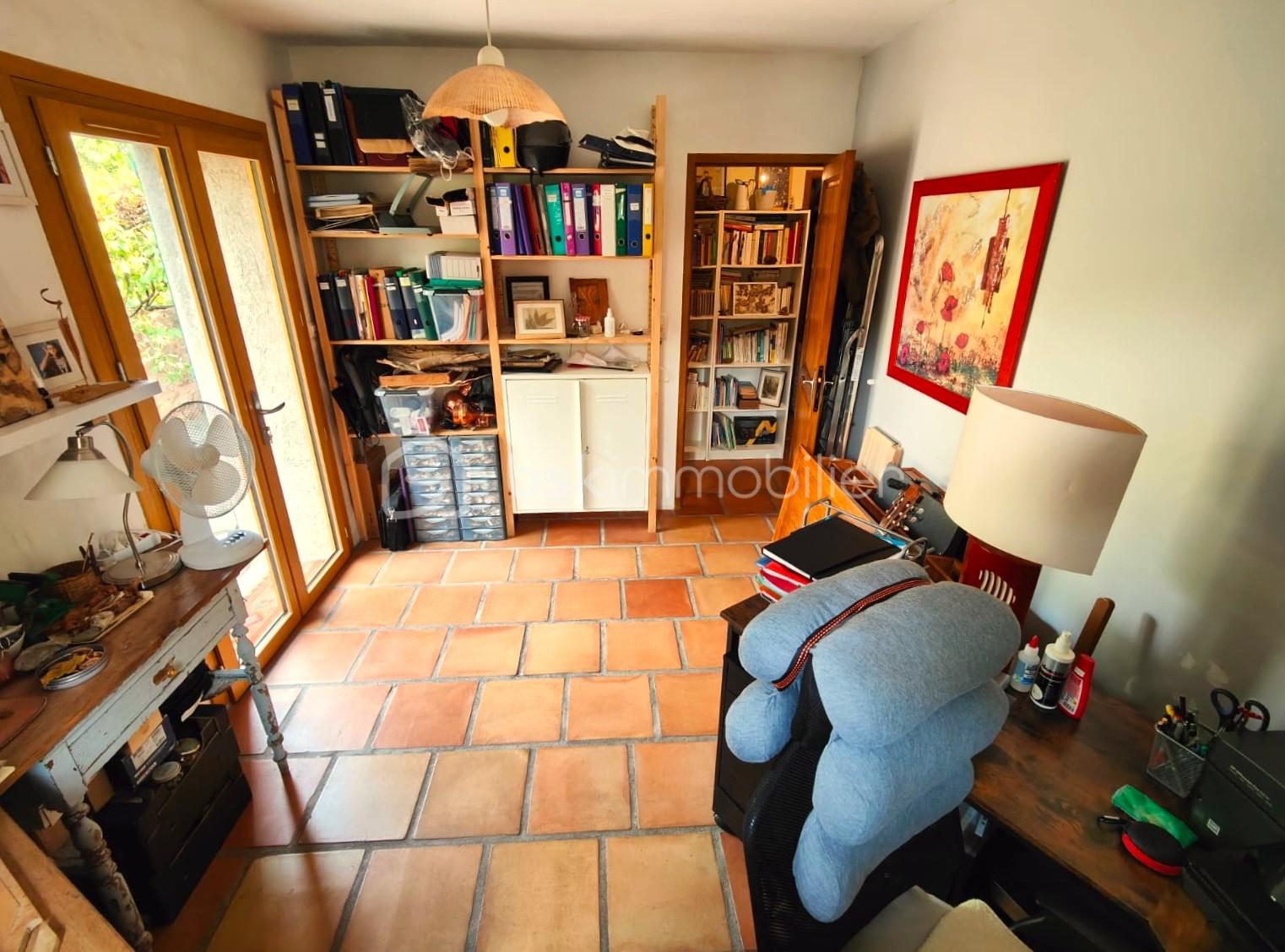 Maison en pierre de 100 m² - IMG-20250822-WA0059.jpg