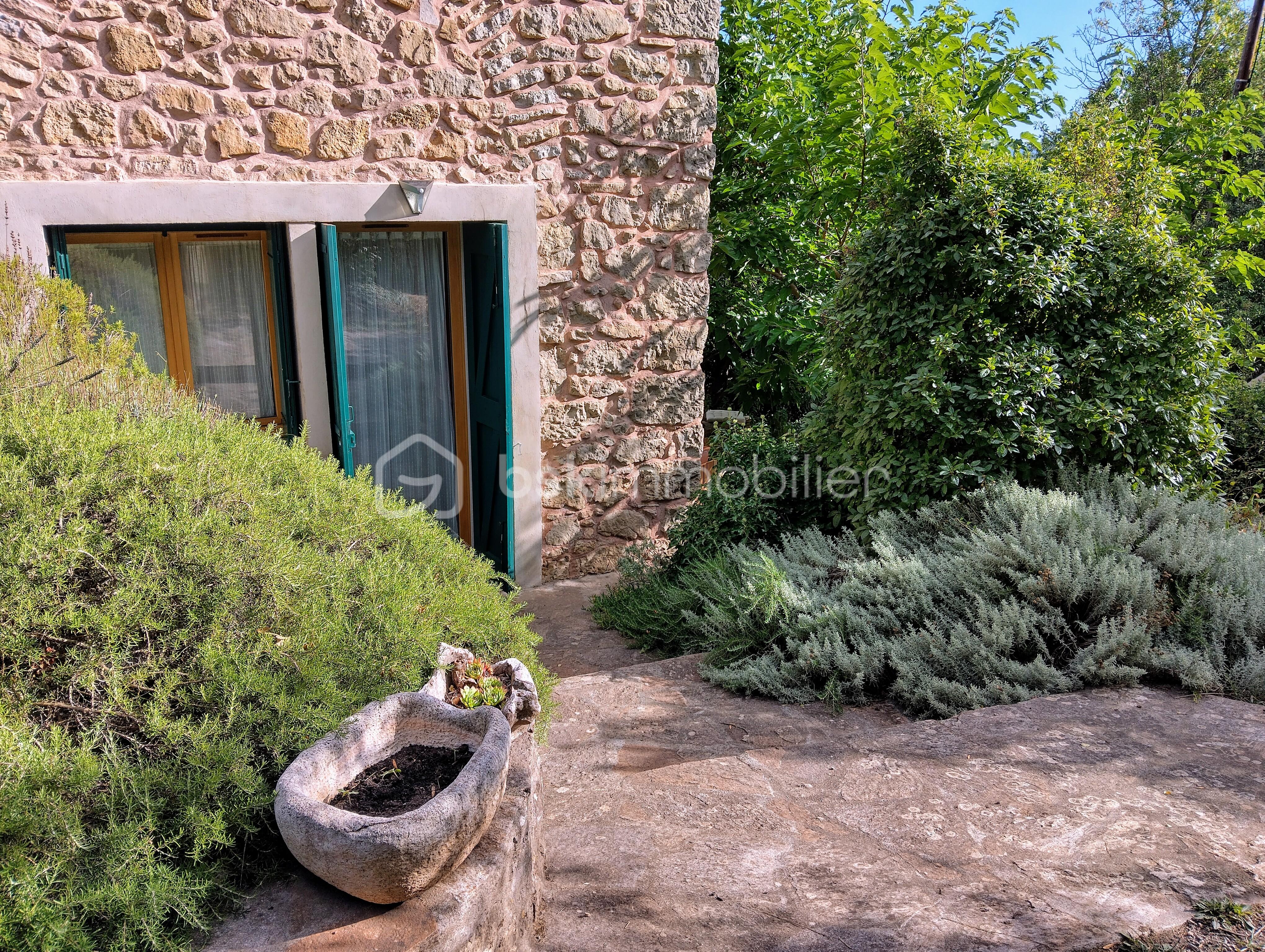 Maison en pierre de 100 m² - IMG_20250831_095008_HDR~2.jpg