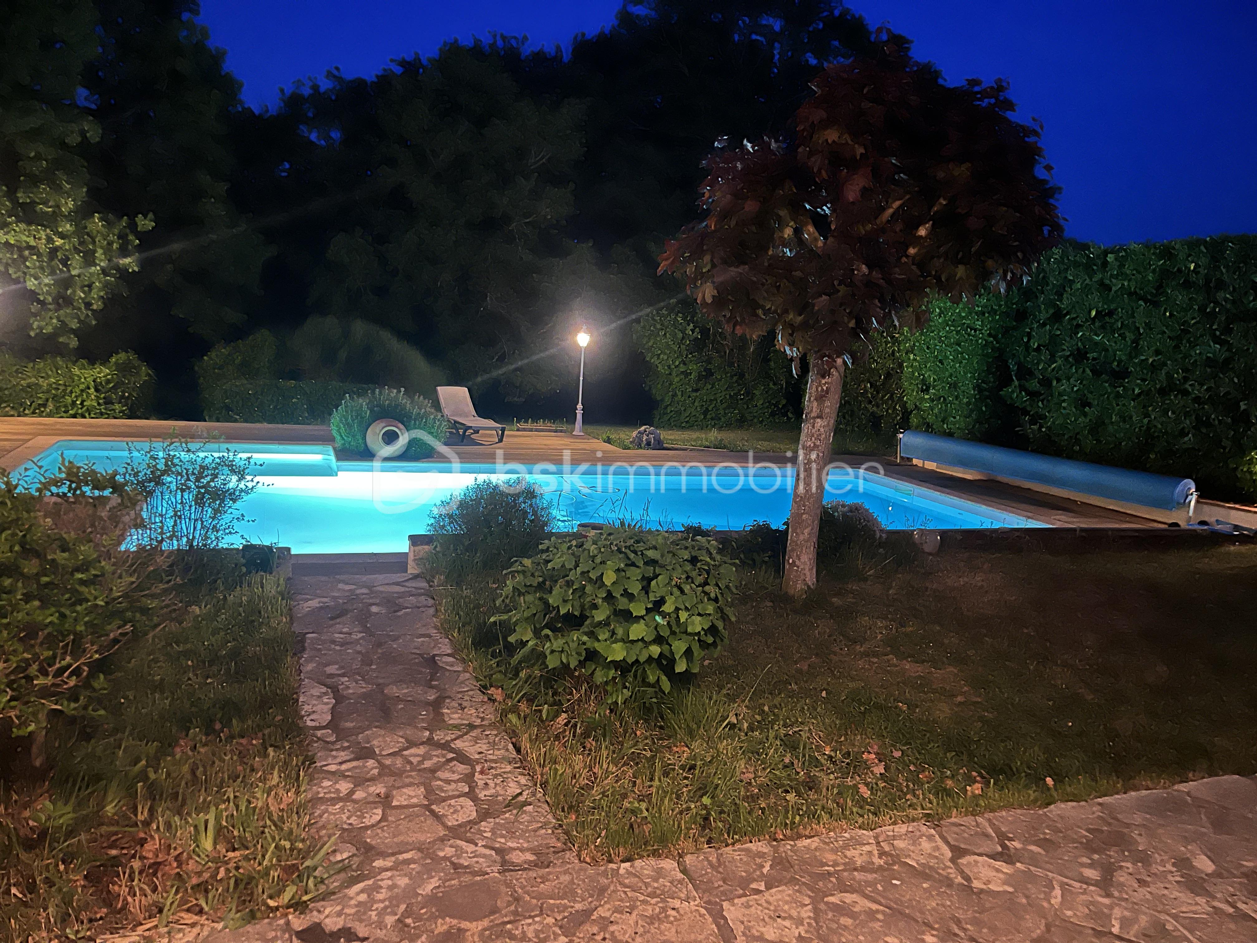 nuit piscine.jpeg