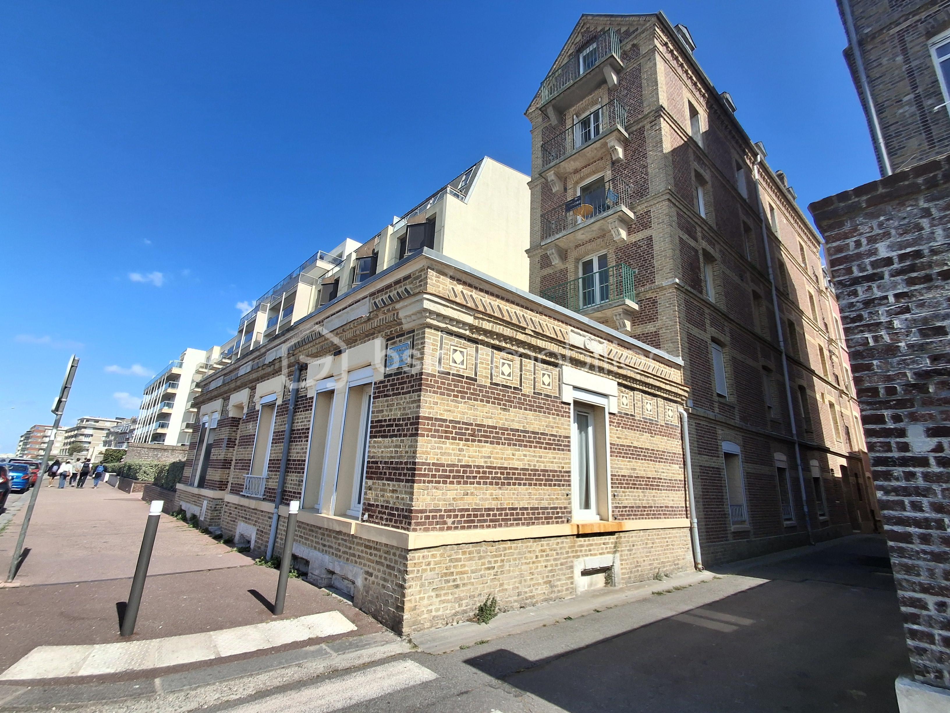 Façade angle Brasserie Bv Verdun.png